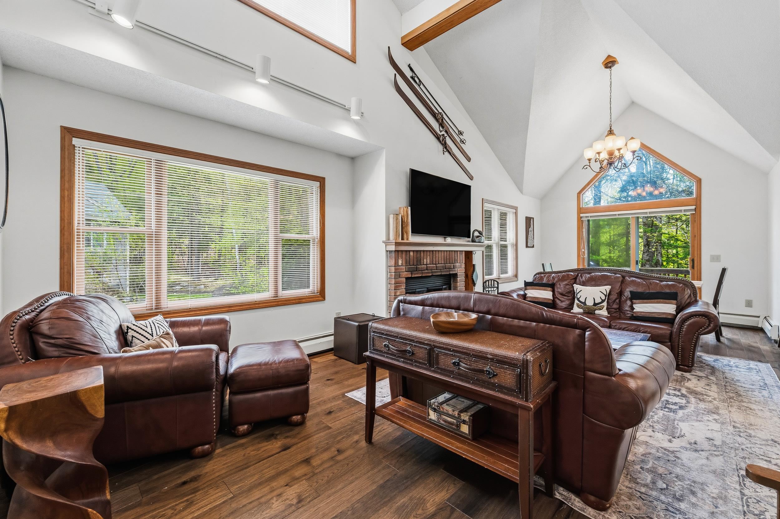 14 Hillside Circle Property Photo 7