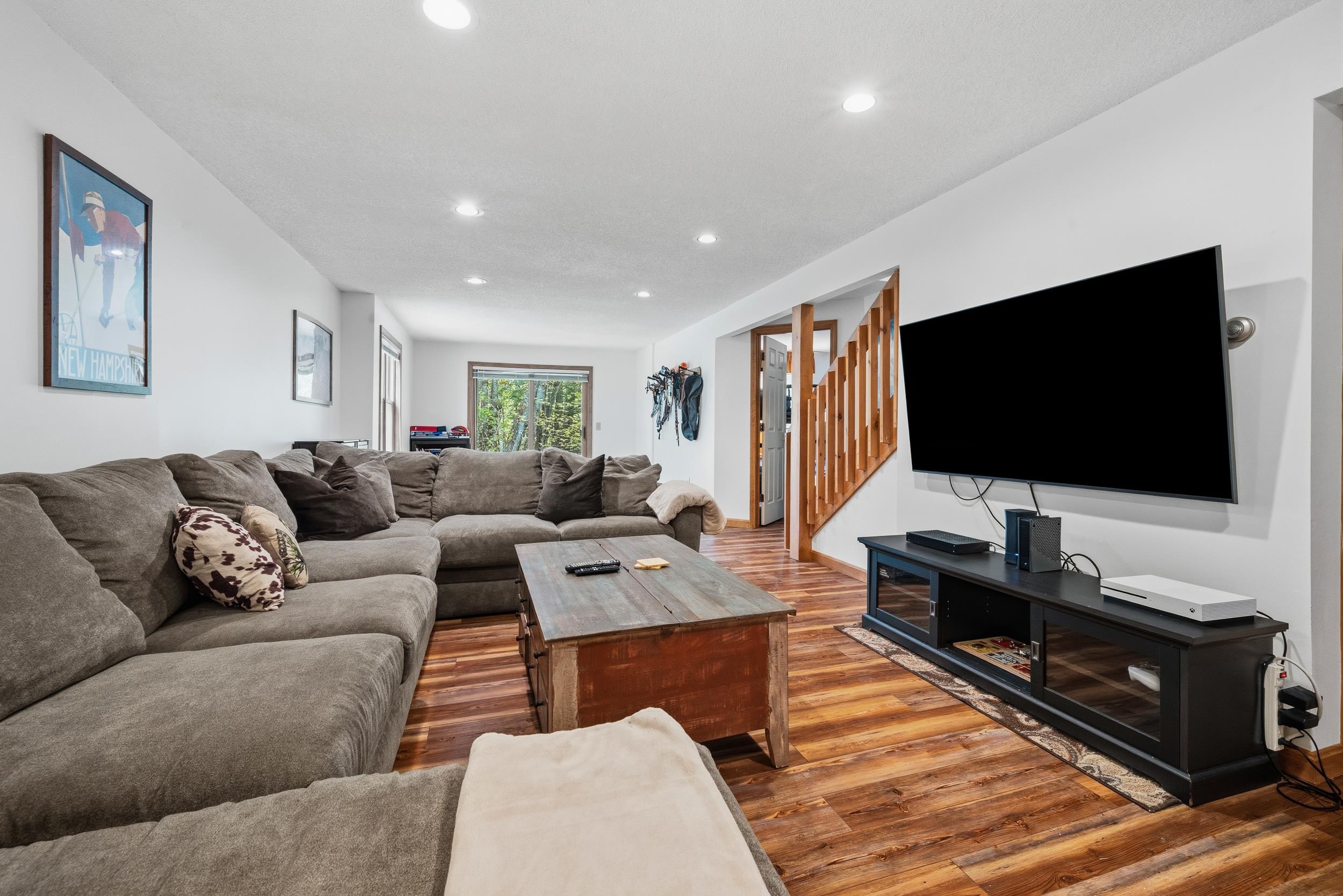 14 Hillside Circle Property Photo 28