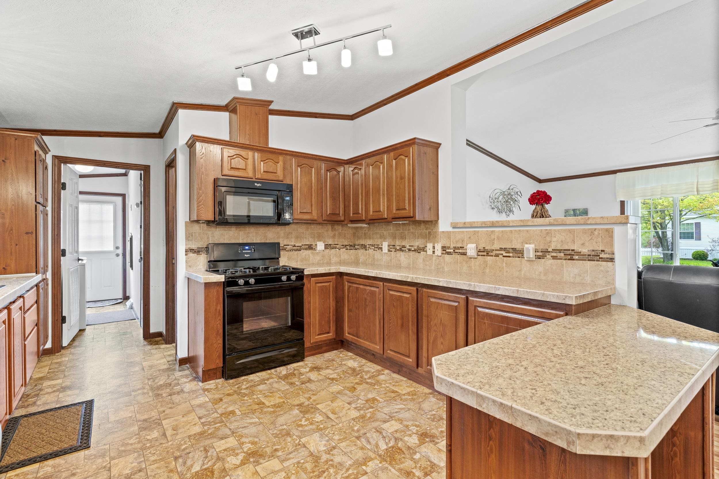 16 Eric Avenue Property Photo 6