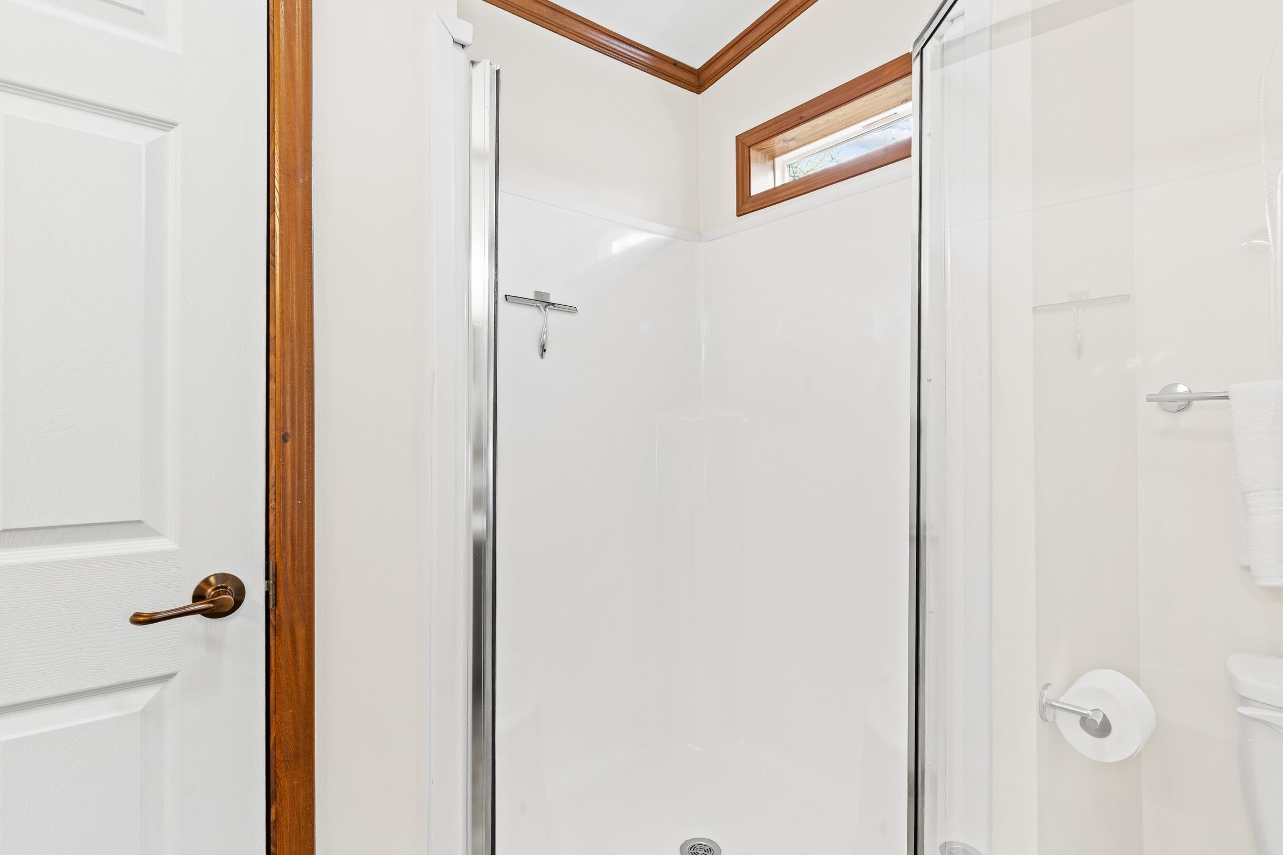 16 Eric Avenue Property Photo 32