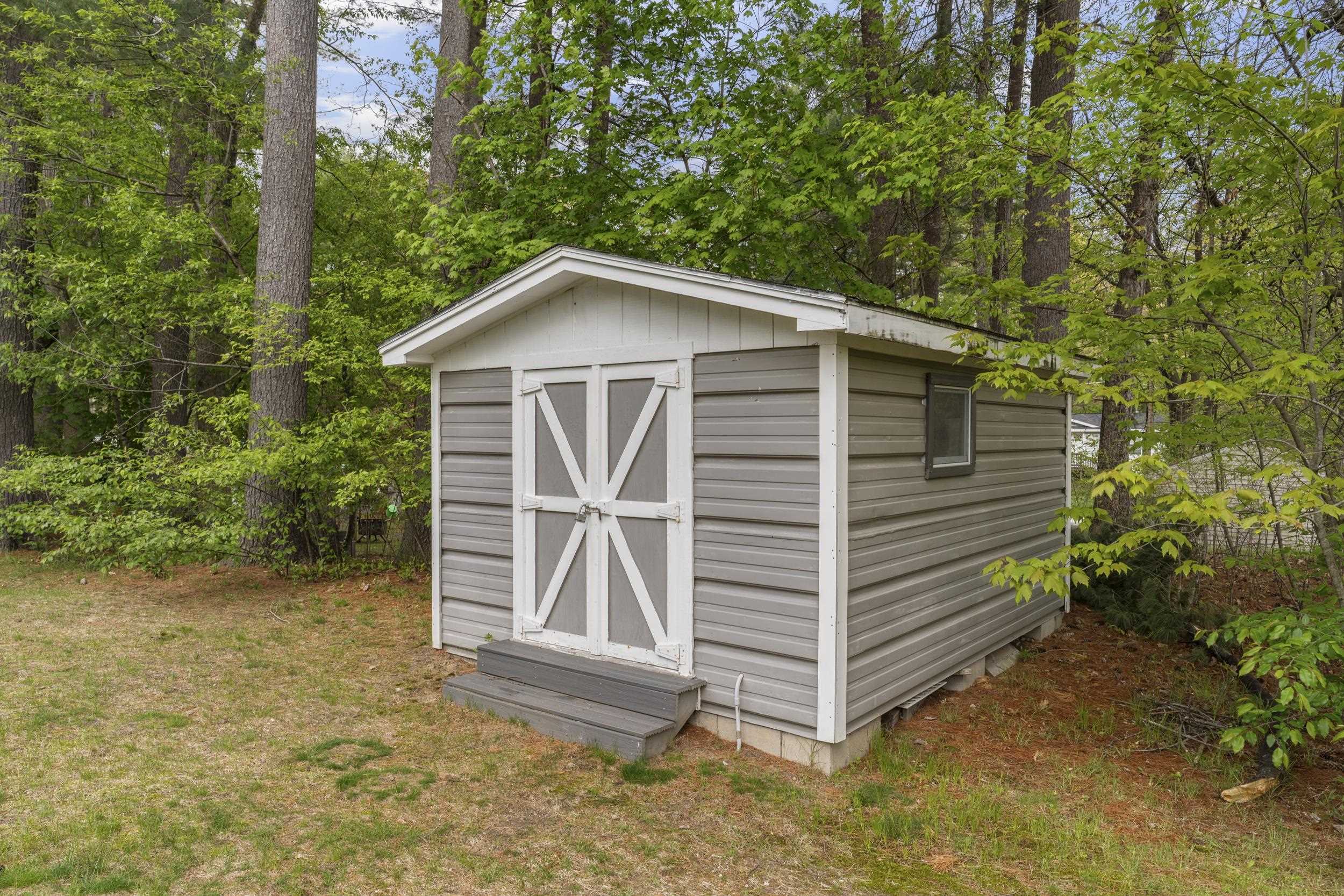 16 Eric Avenue Property Photo 35