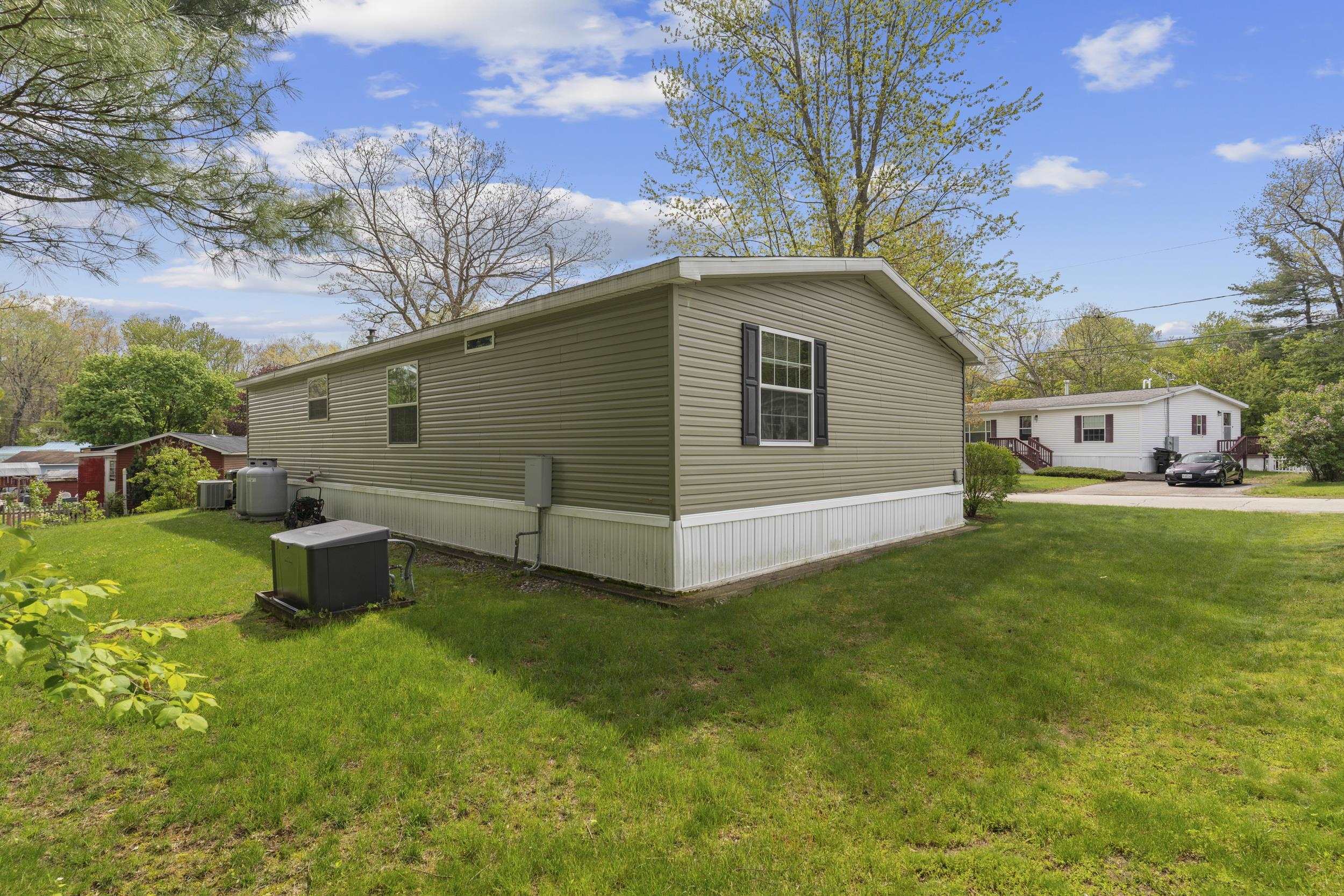 16 Eric Avenue Property Photo 37