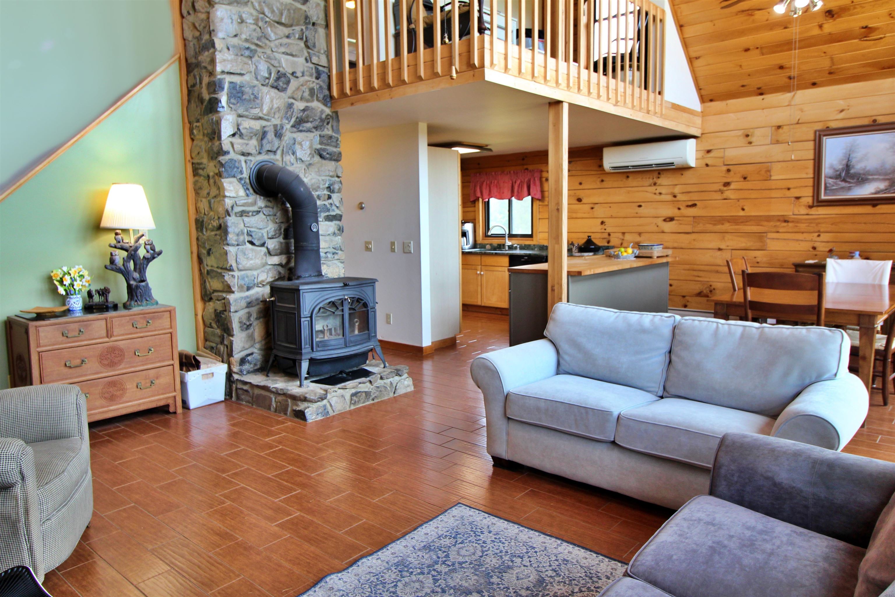 8 Maynard Court Property Photo 12