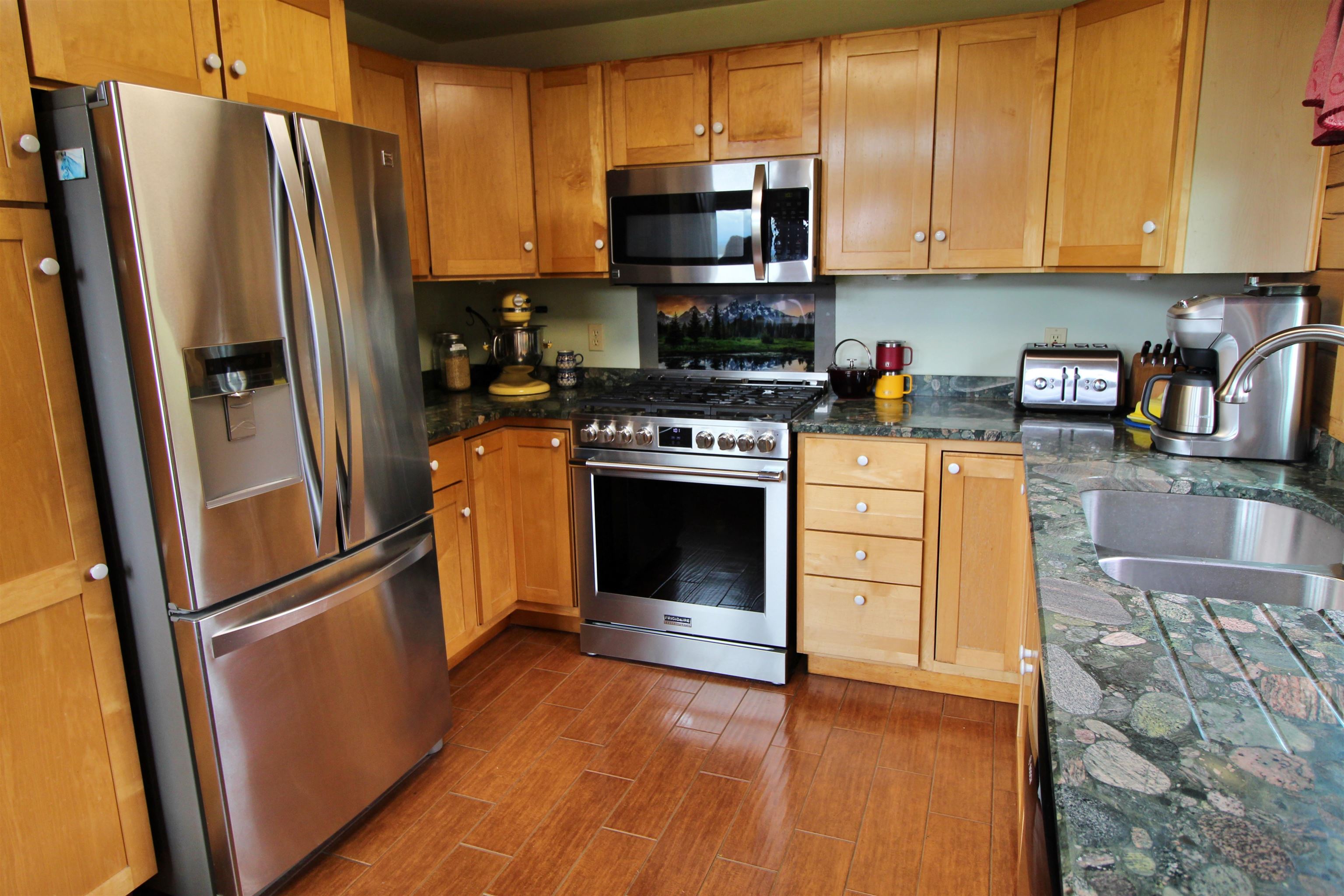 8 Maynard Court Property Photo 17