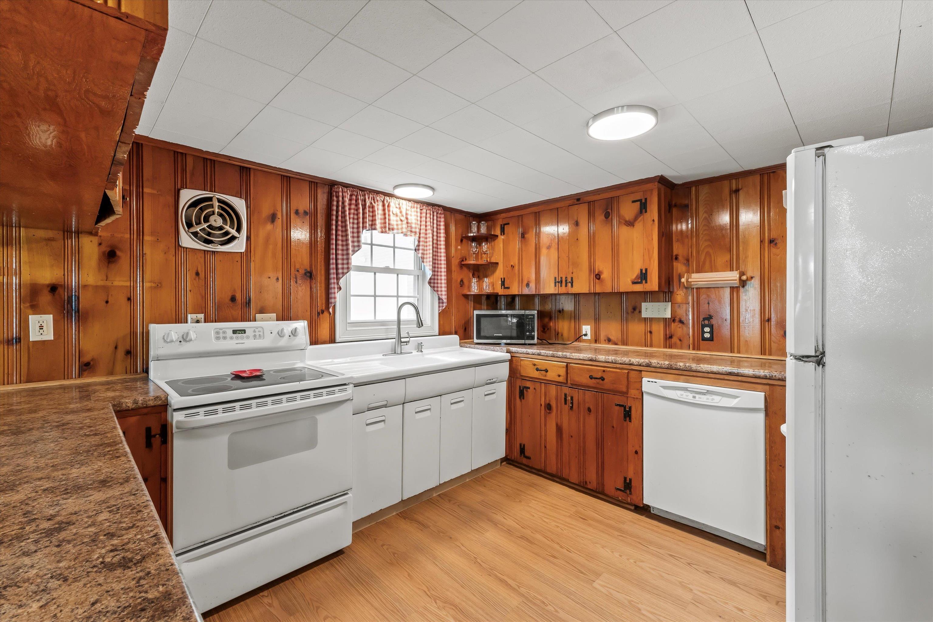 42 Brewster Road Property Photo 14