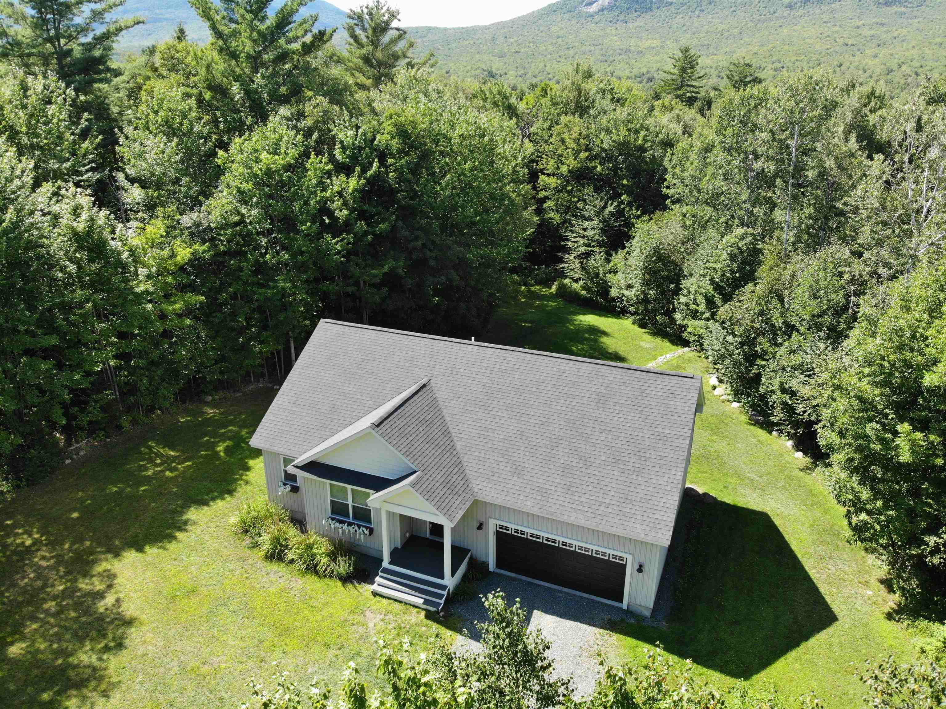 8 Mount Carter Drive Property Photo 1