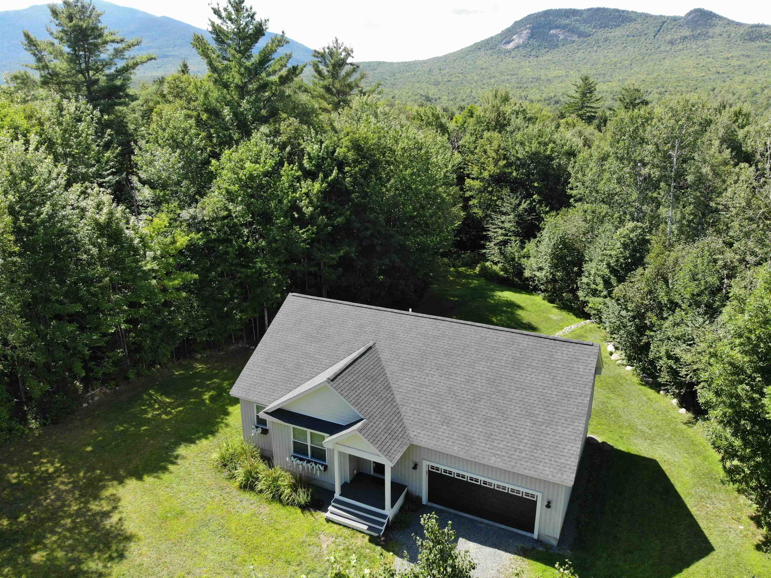 8 Mount Carter Drive Property Photo 3