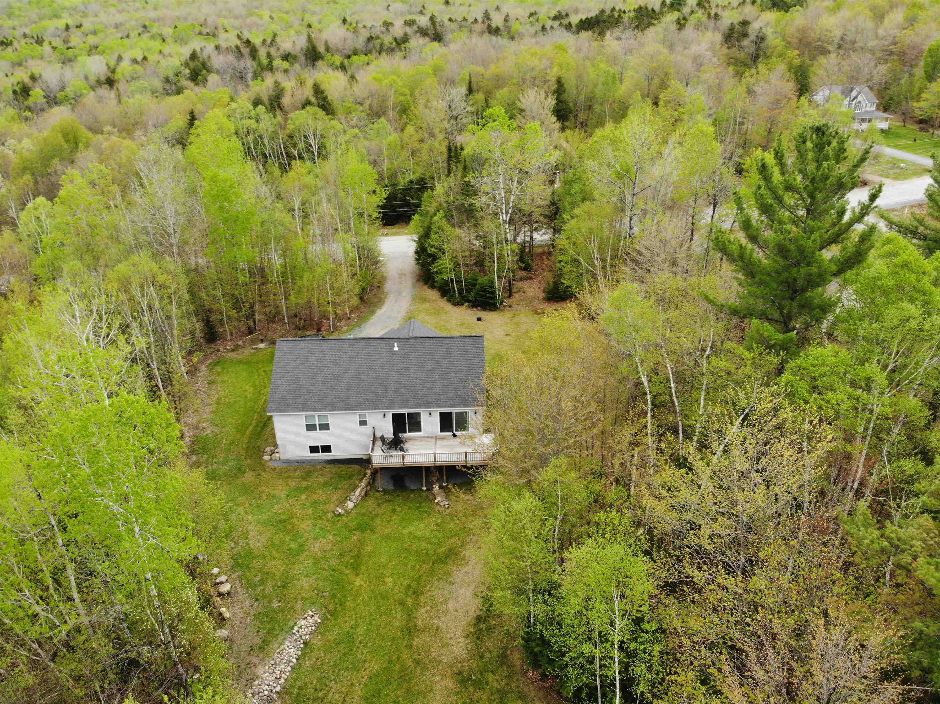 8 Mount Carter Drive Property Photo 6