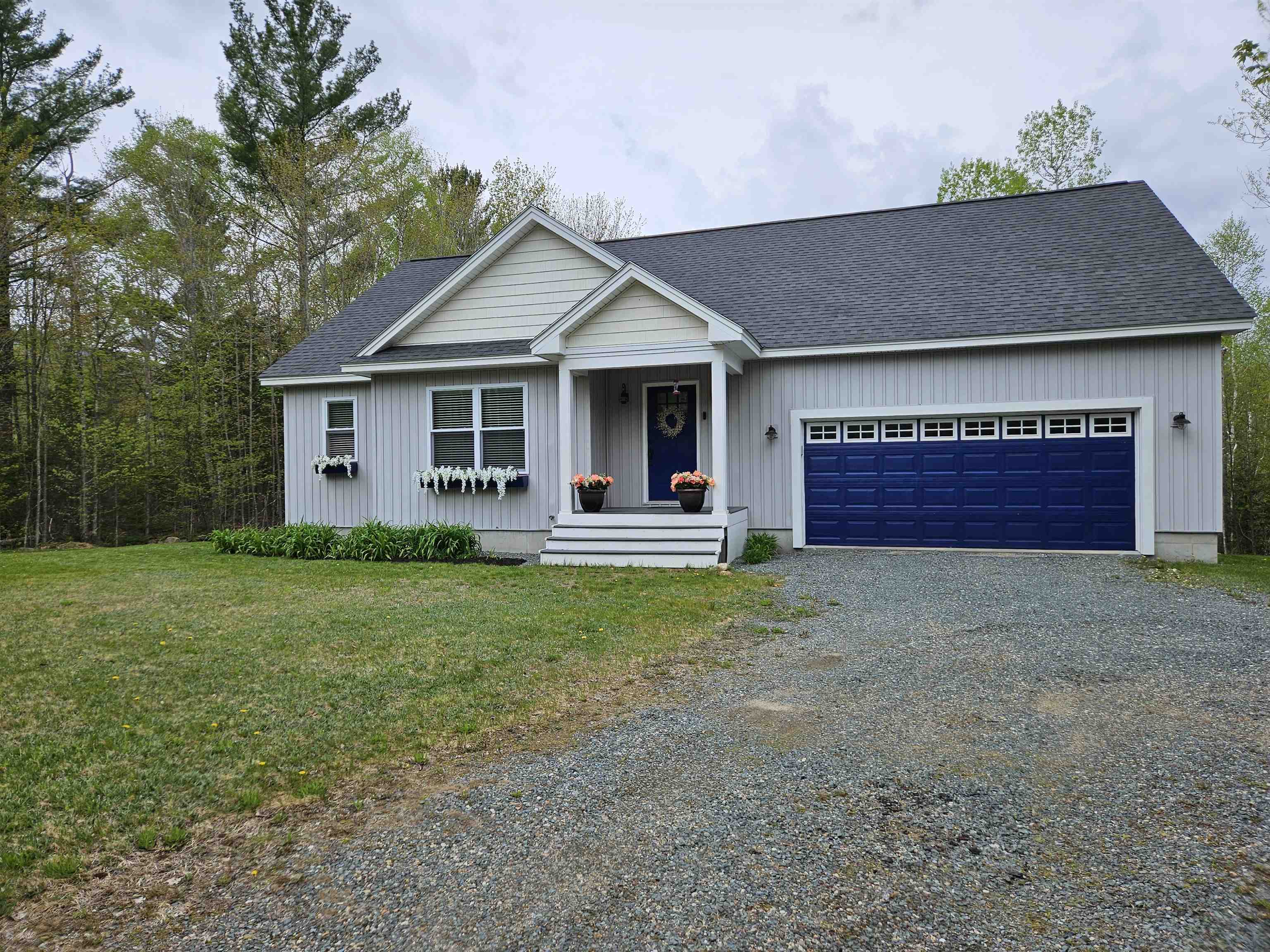 8 Mount Carter Drive Property Photo 8