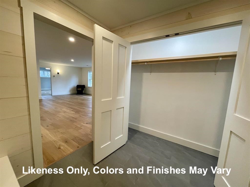 8 Sikorsky Lane Property Photo 6