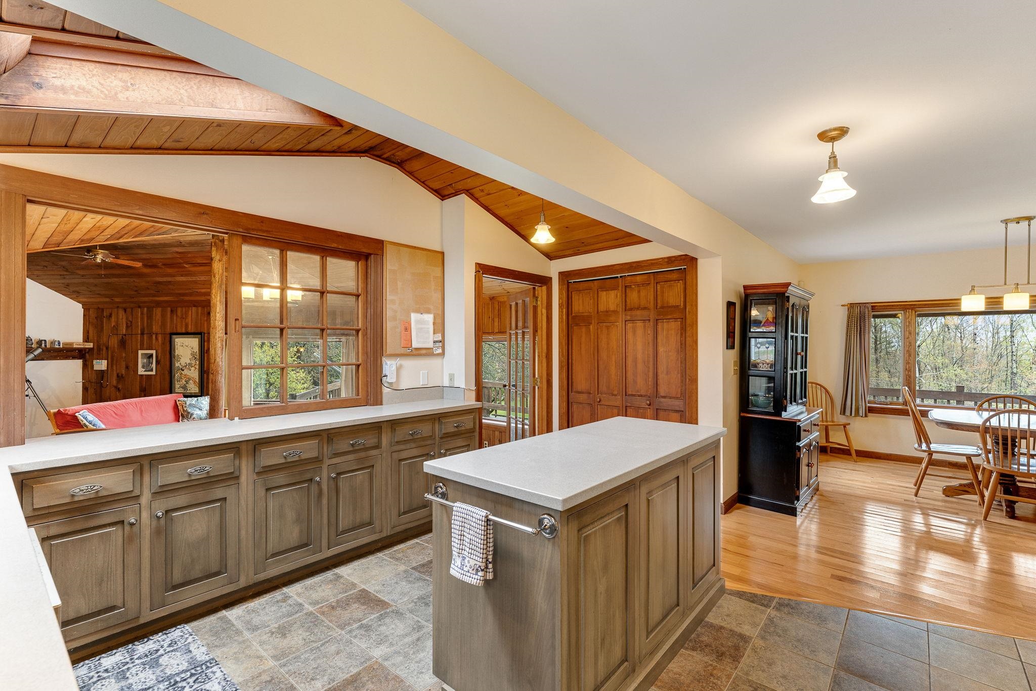 1641 West Hill Road Property Photo 15