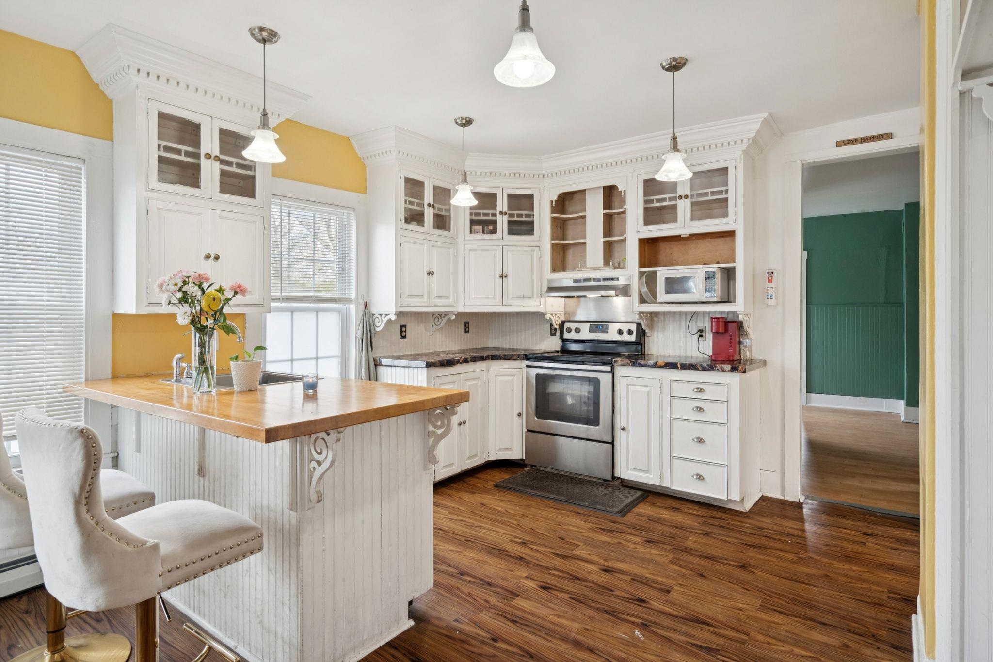 179 Pleasant Street Property Photo 2
