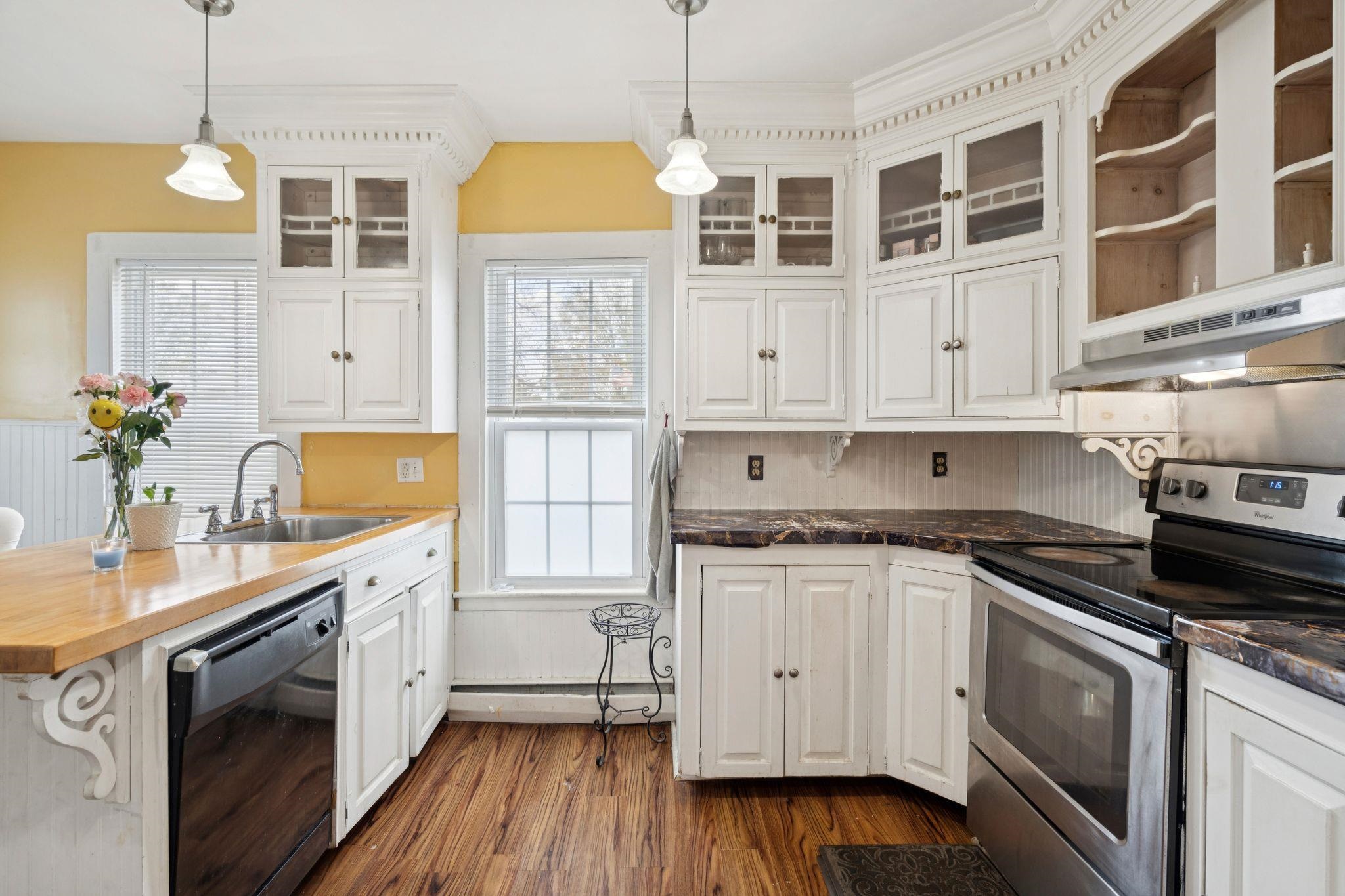 179 Pleasant Street Property Photo 4