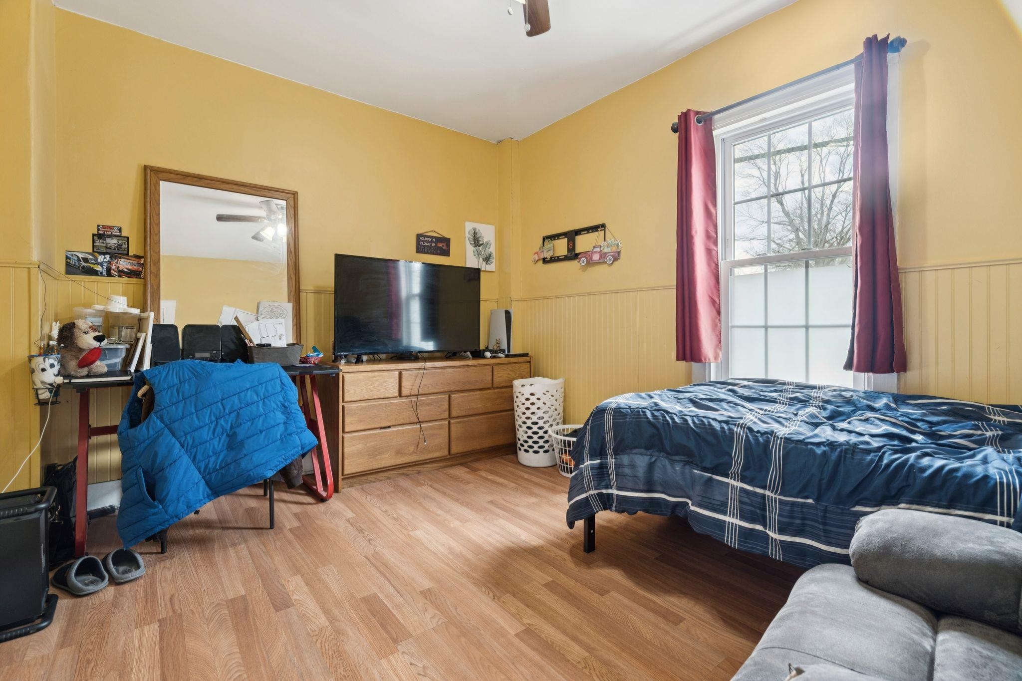 179 Pleasant Street Property Photo 10