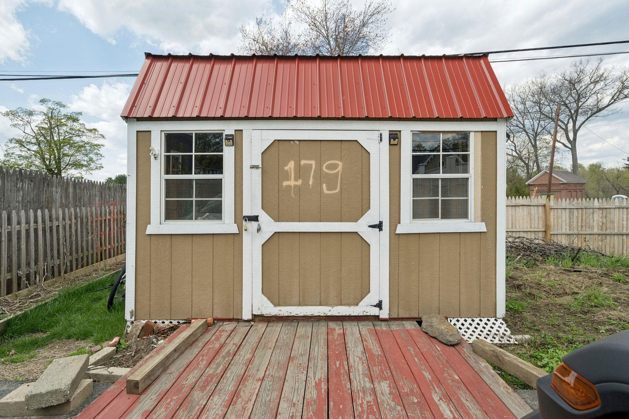 179 Pleasant Street Property Photo 18
