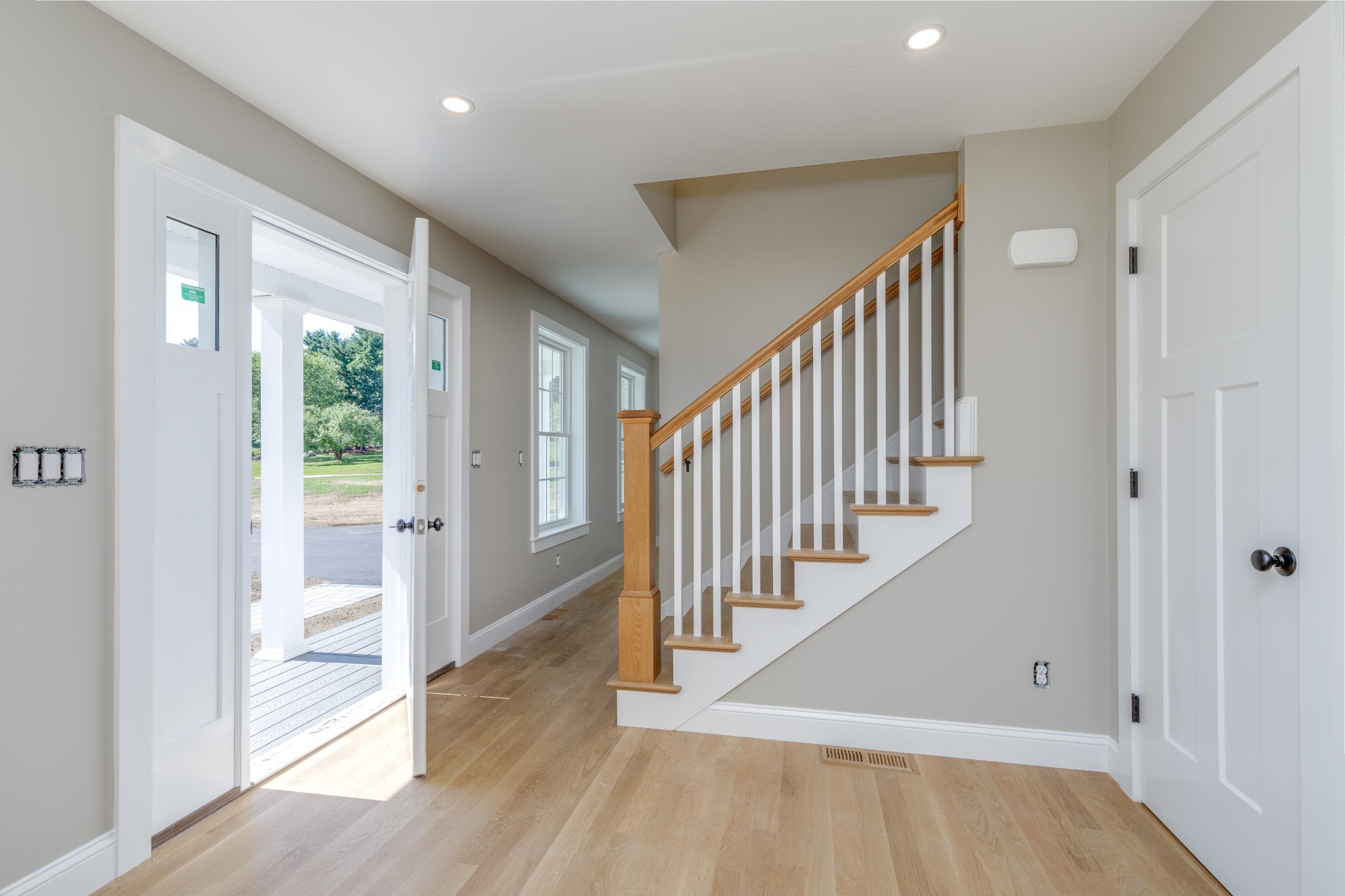 527 North West Road Property Photo 3