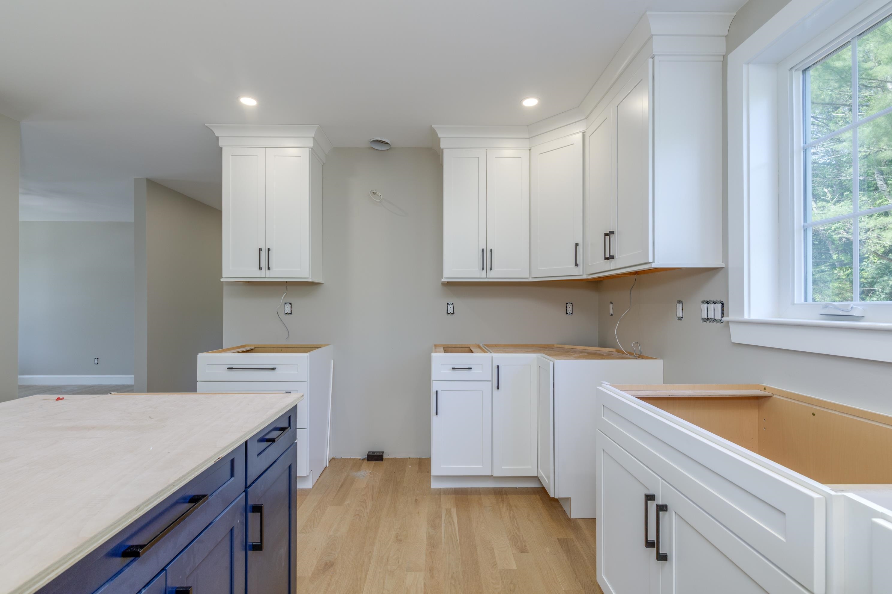527 North West Road Property Photo 4