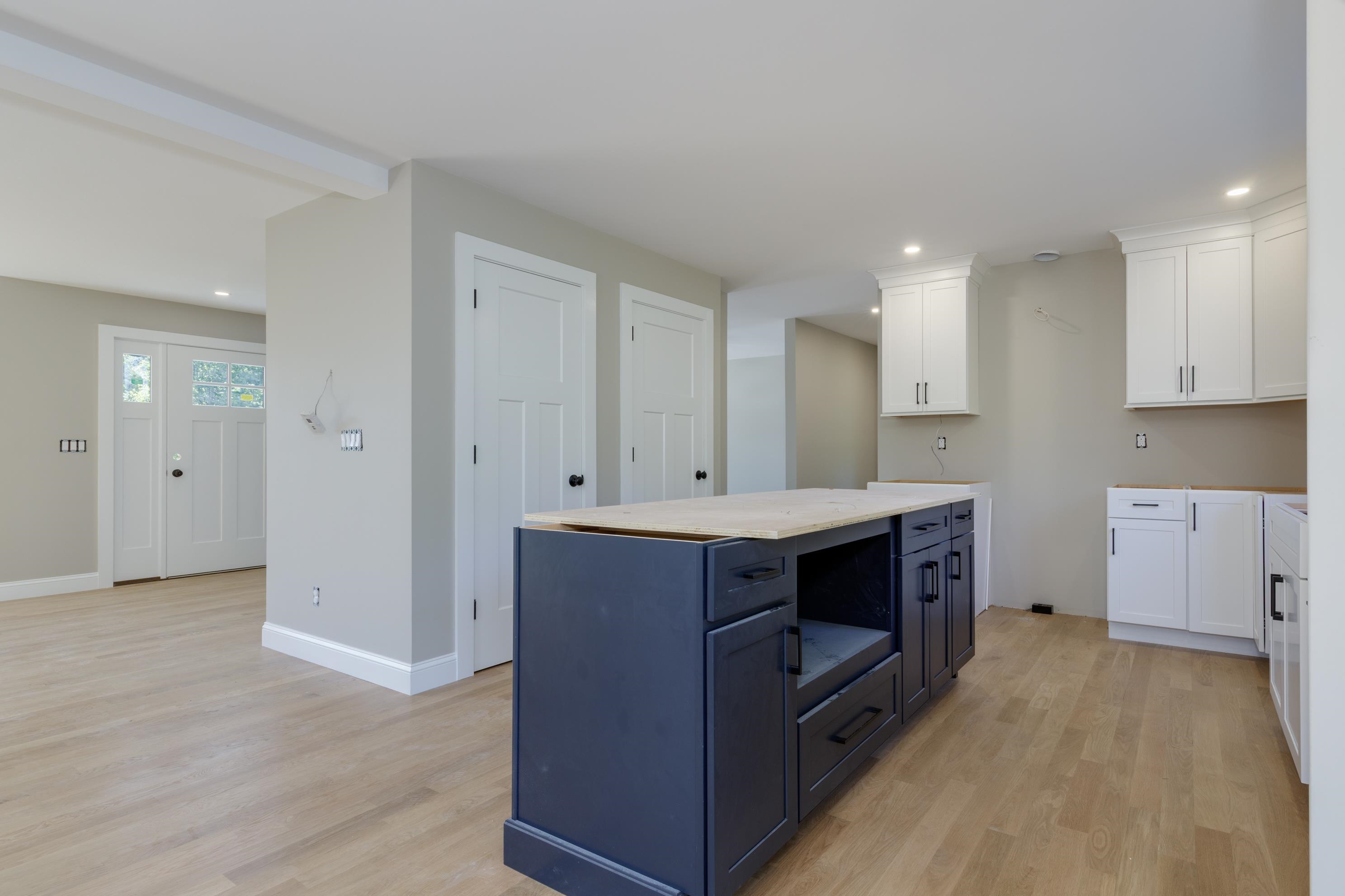 527 North West Road Property Photo 5