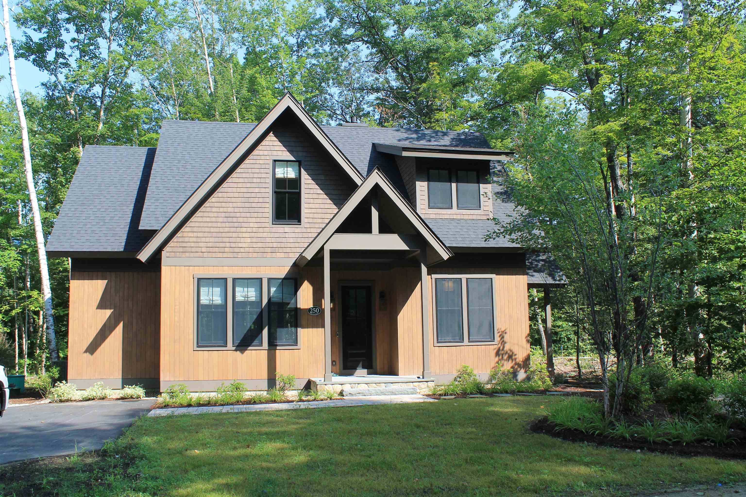 250 South Peak Road Property Photo 1