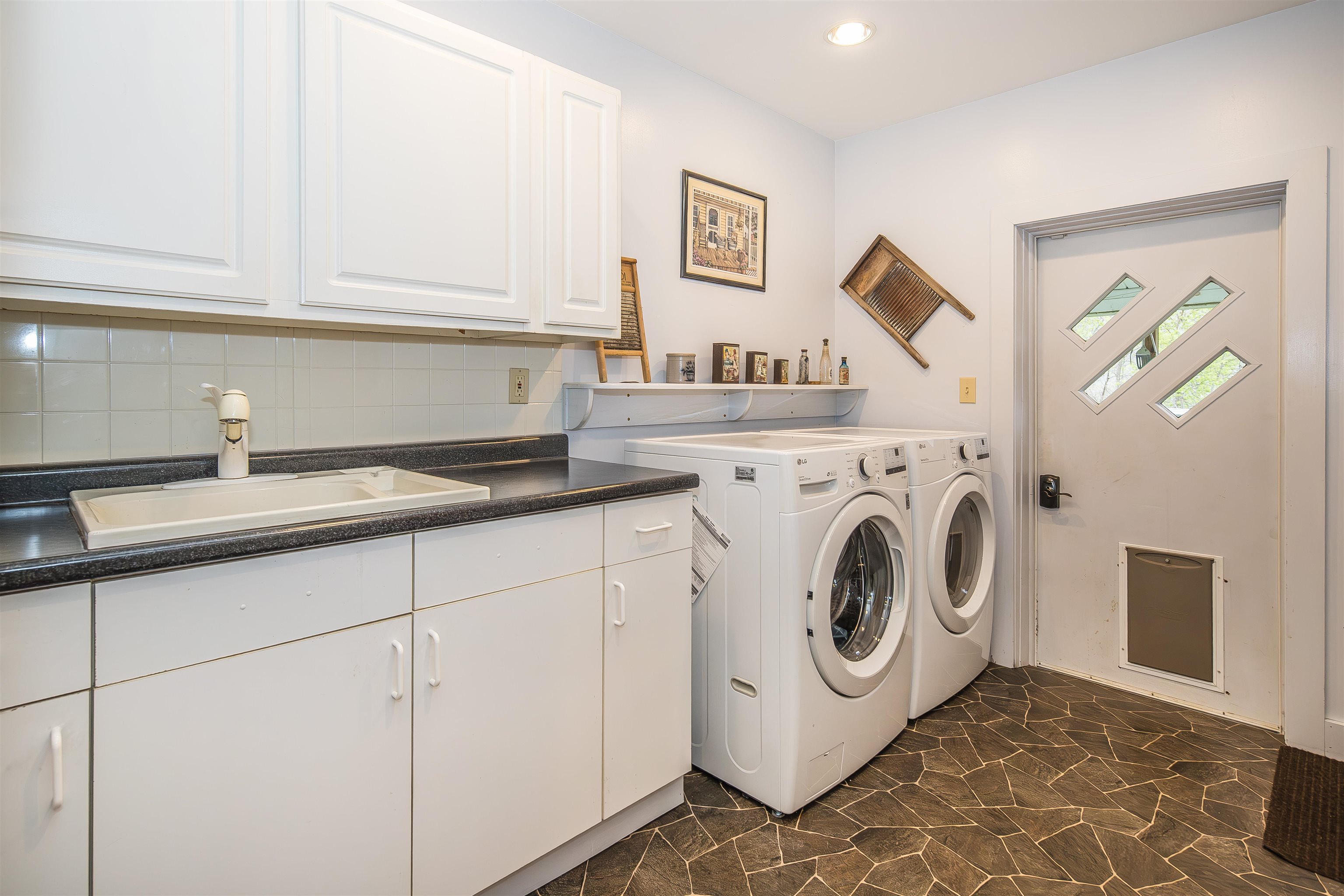 848, 882, 826 Blue Star Drive Property Photo 10