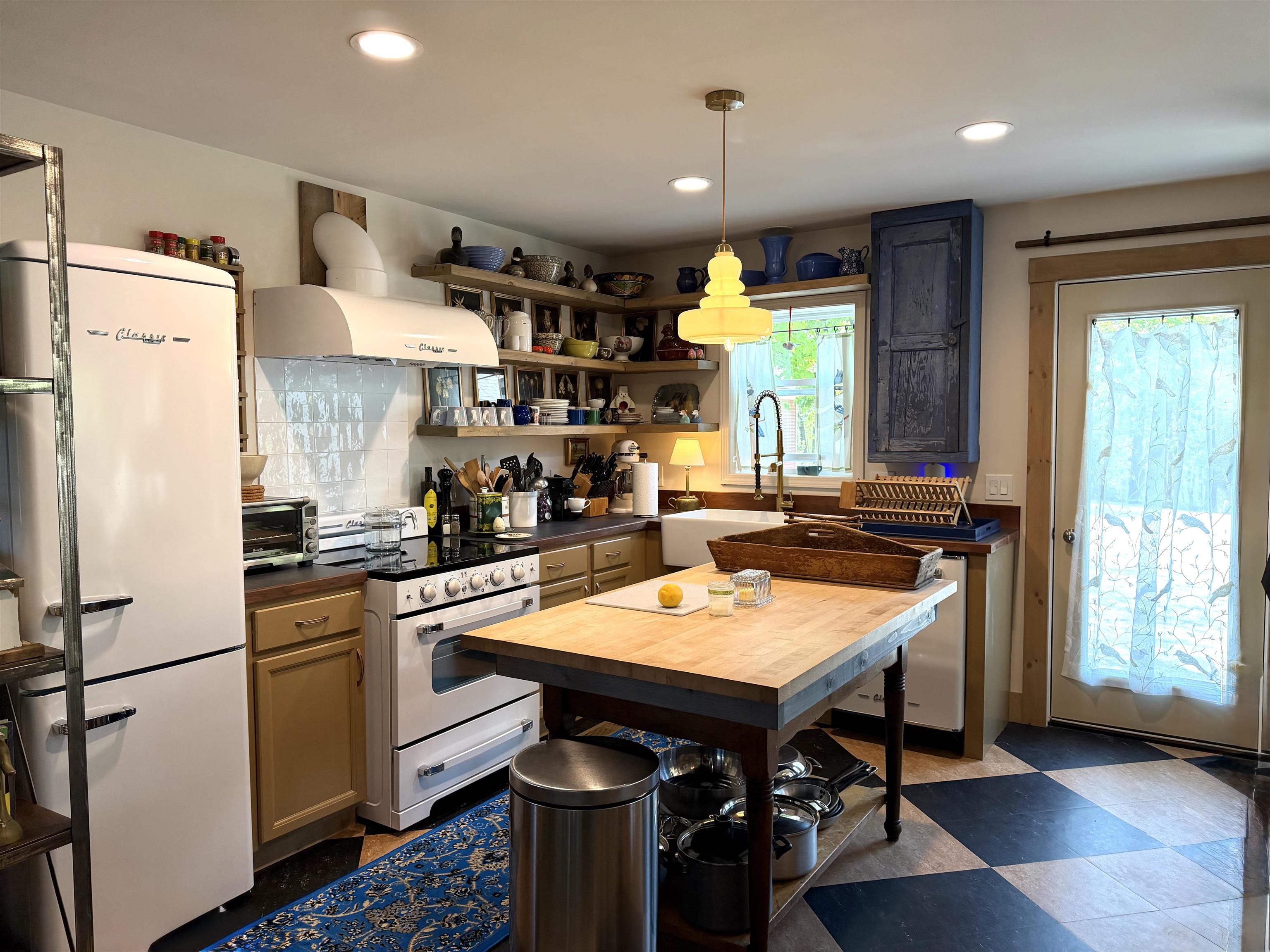 22 Marble Street Property Photo 33