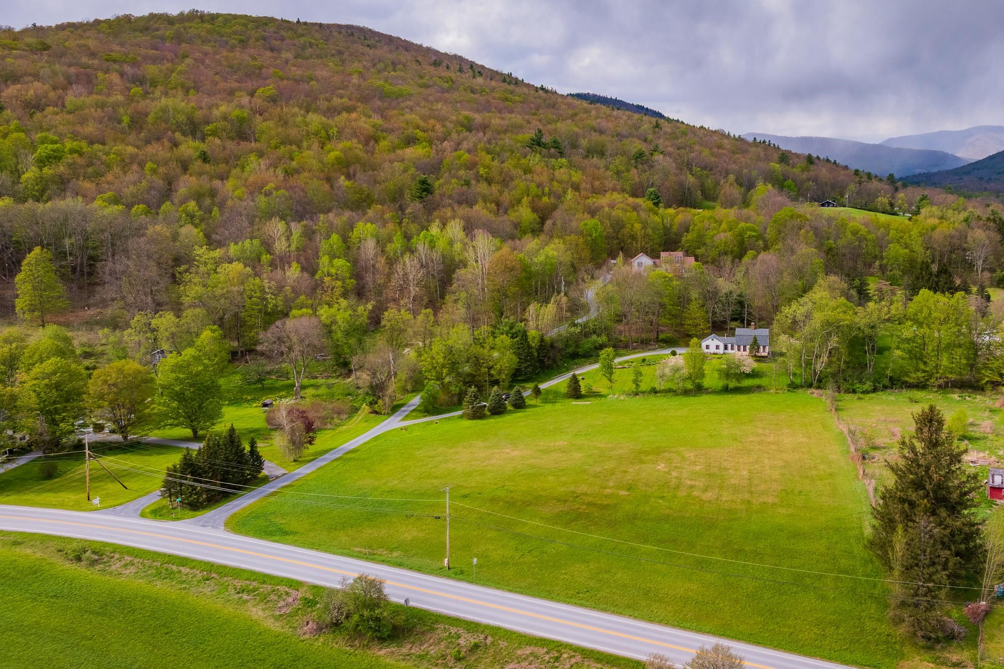 136 Fox Run Road Property Photo 6