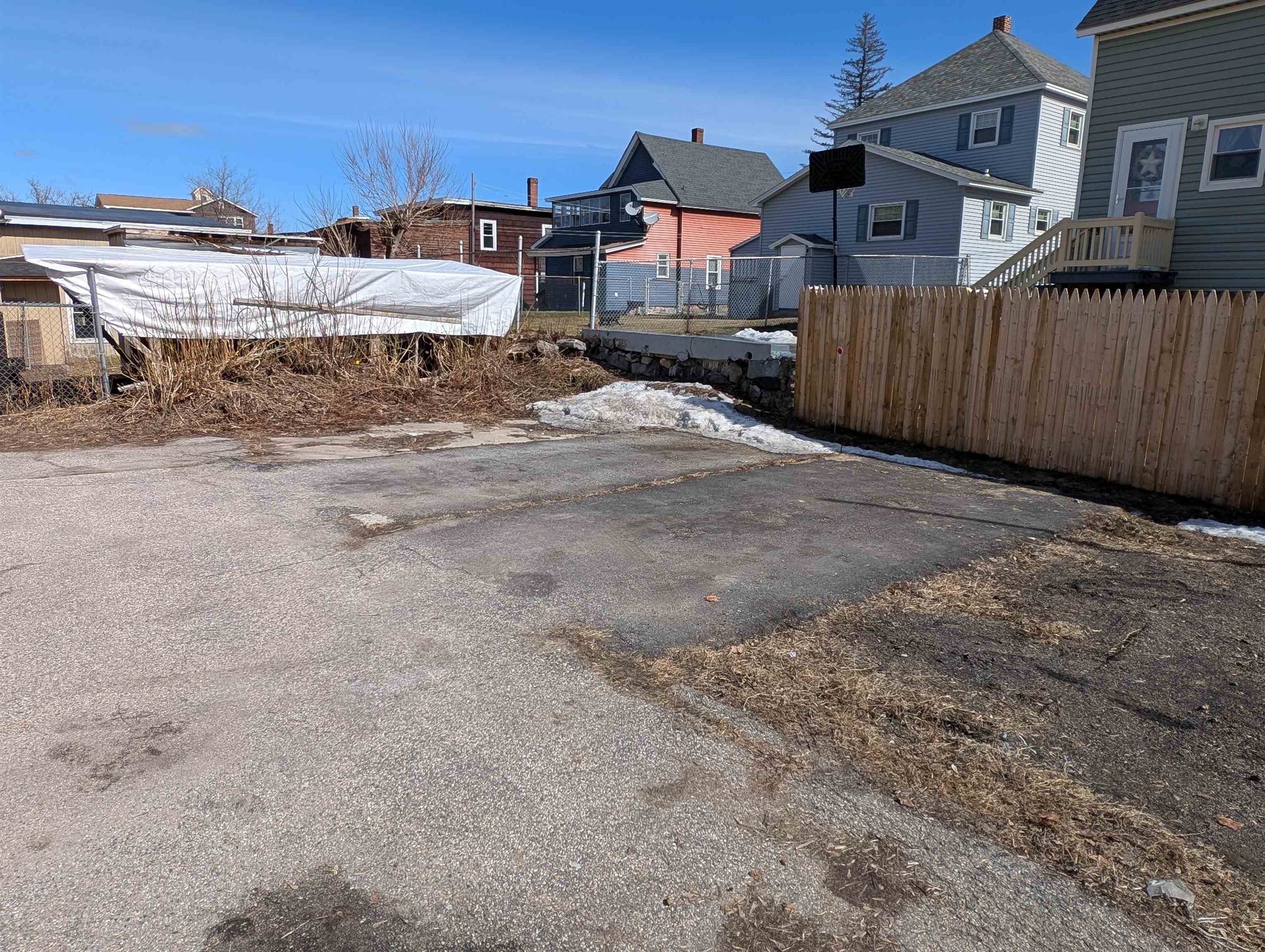 520 Champlain Street Property Photo 17