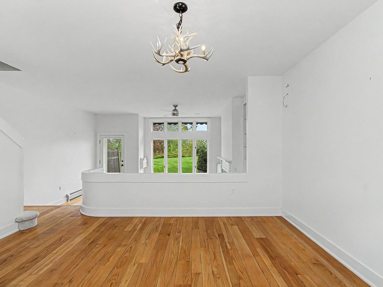 545 South Prospect Street Property Photo 33