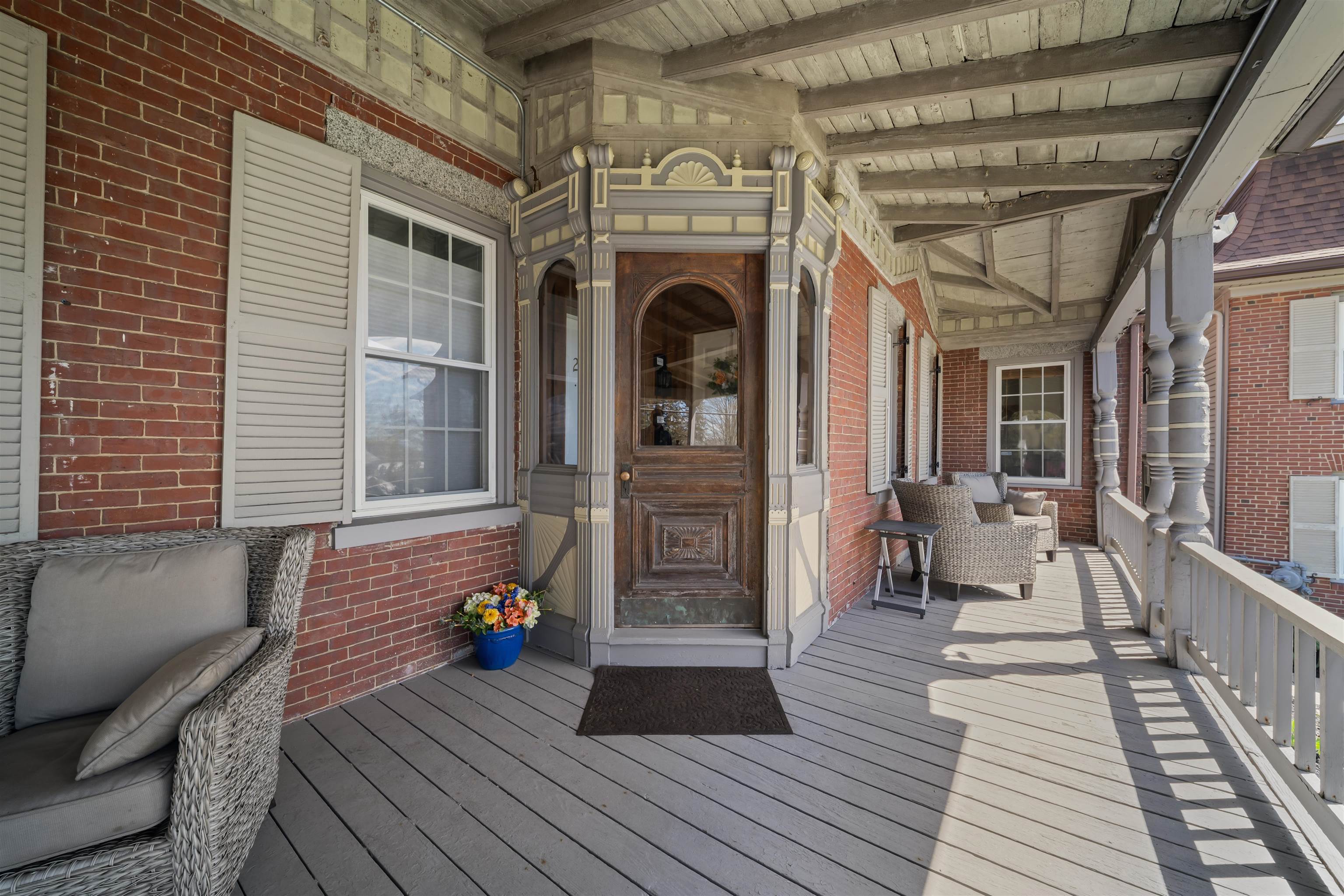 711 Central Avenue Property Photo 6