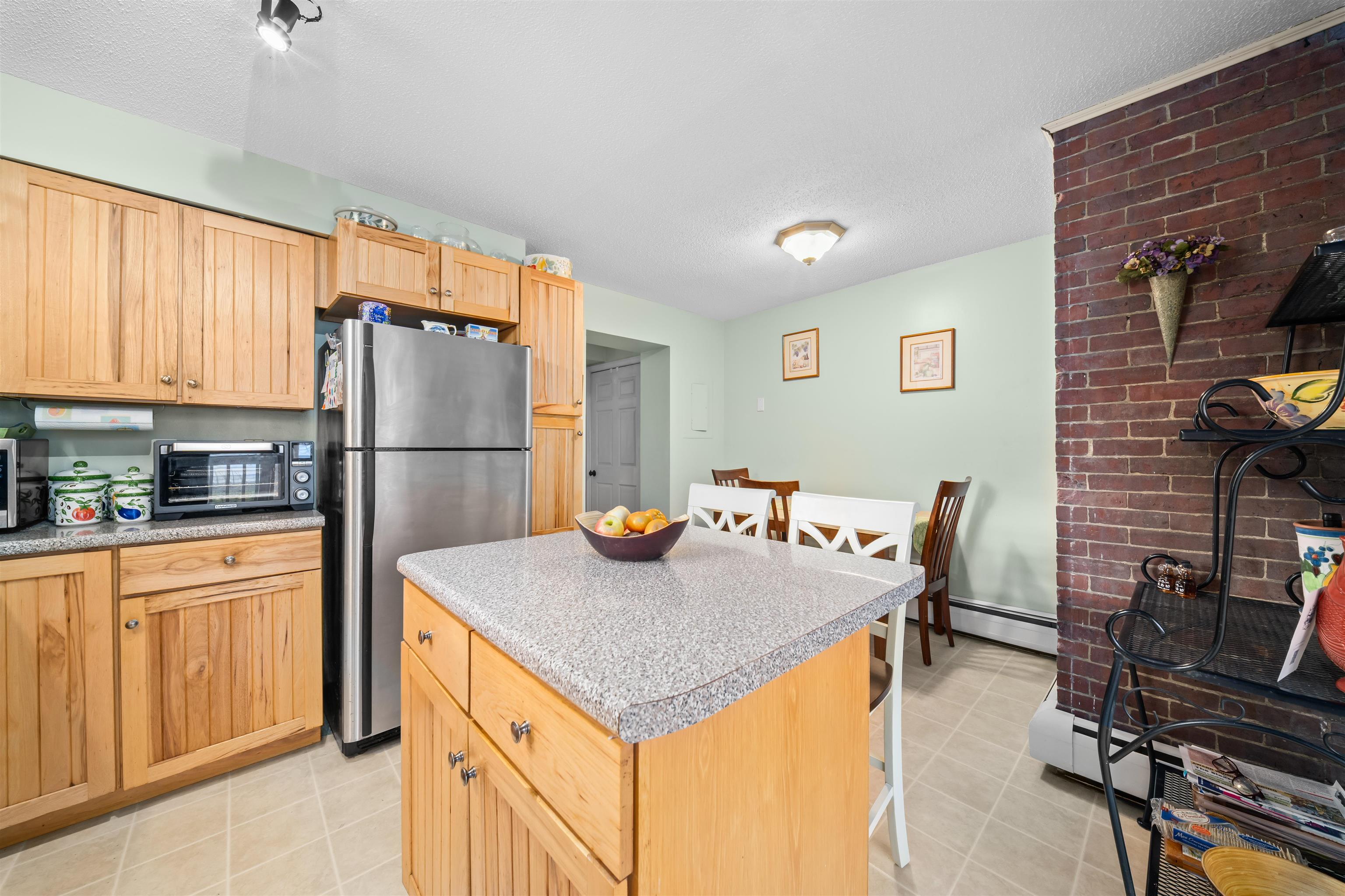 711 Central Avenue Property Photo 13