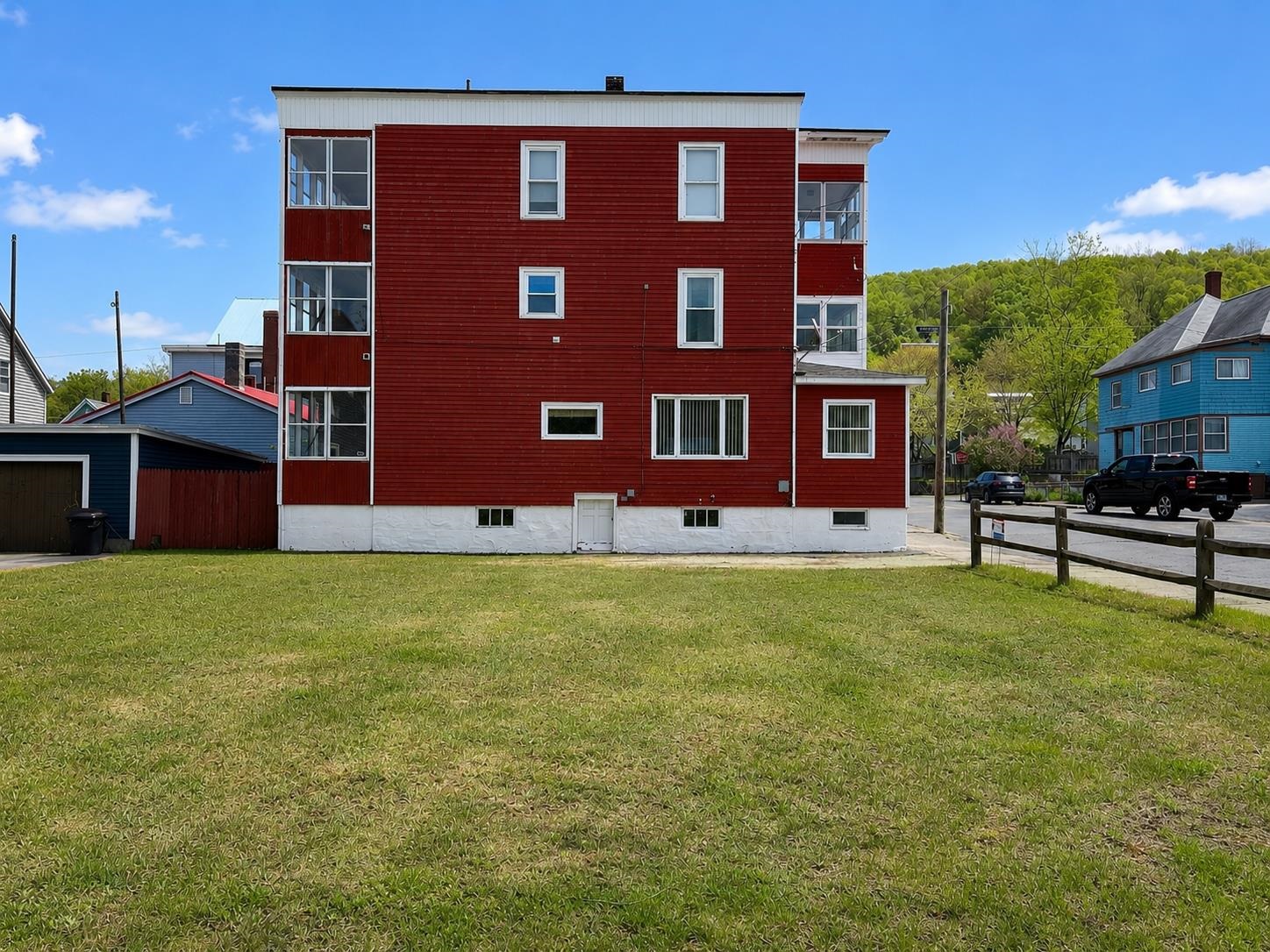 107 Strafford Street Property Photo 22