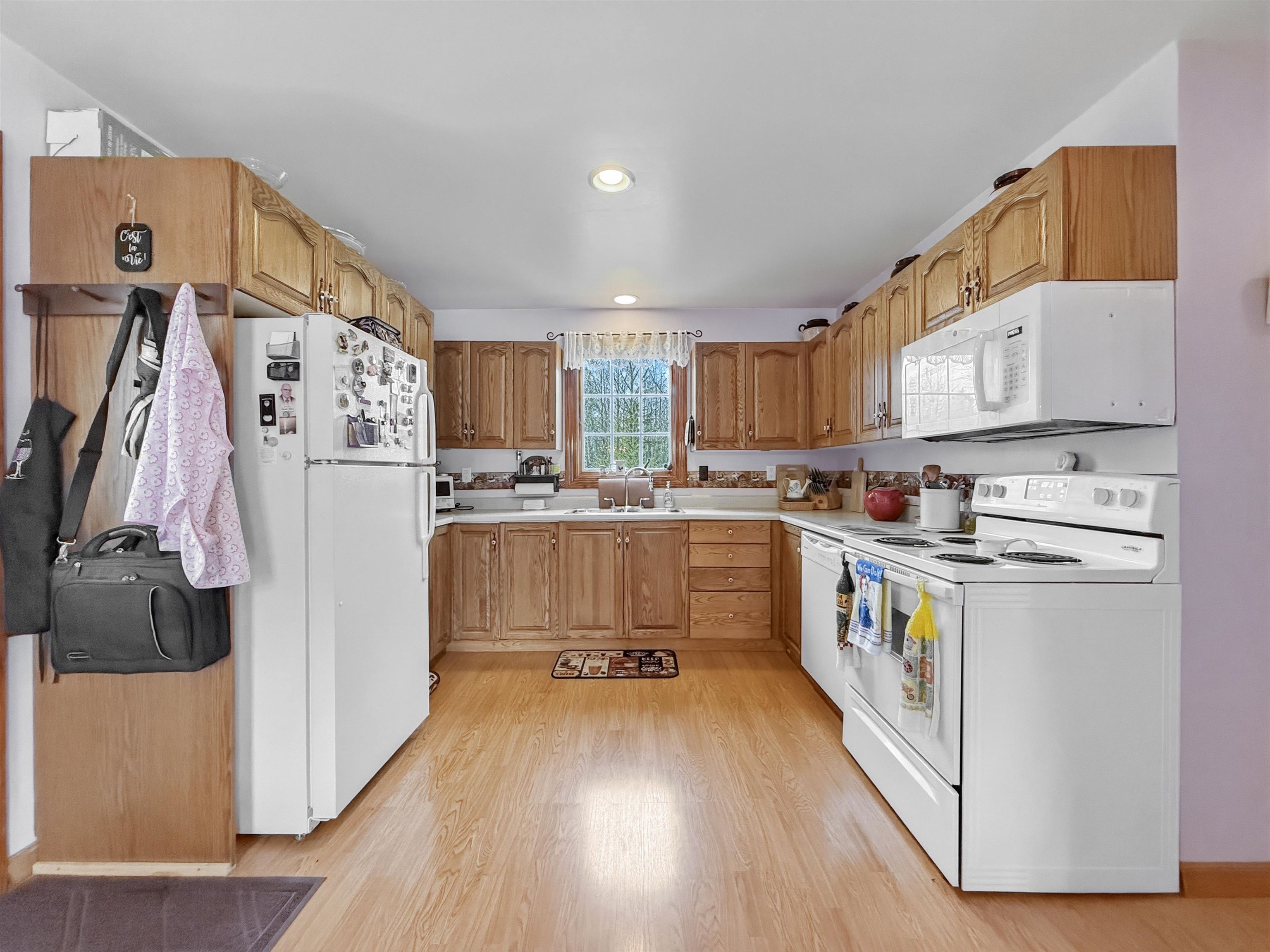 347 River Road Property Photo 4