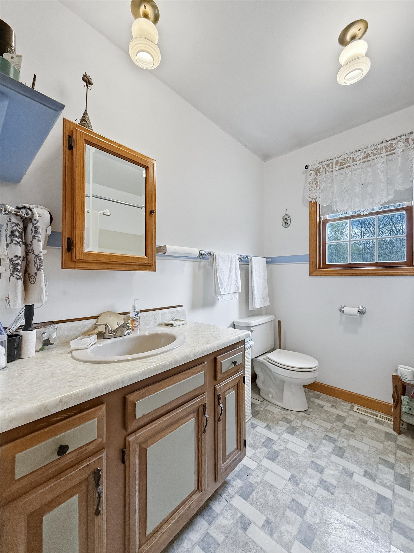 347 River Road Property Photo 15