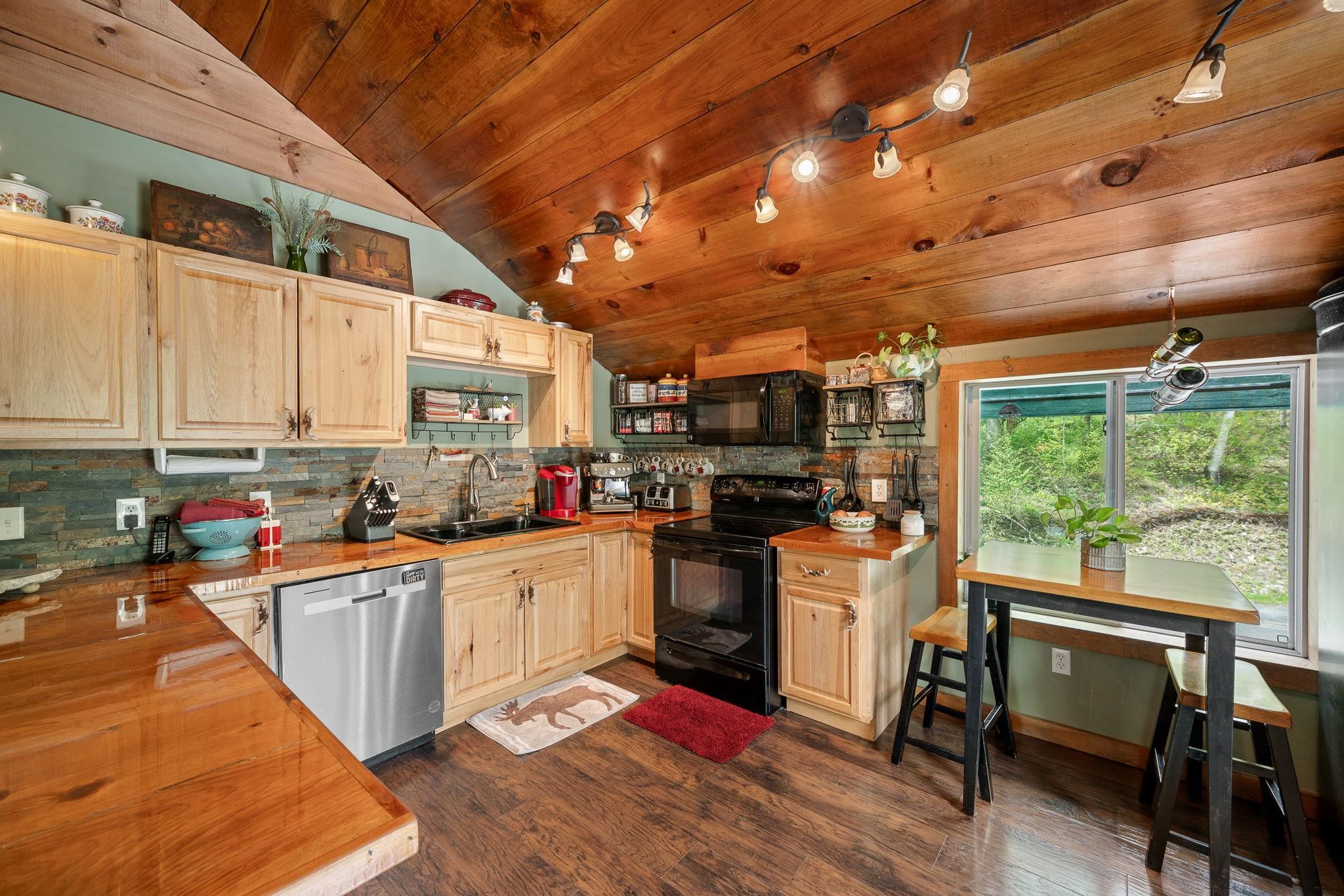 251 Doe Road Property Photo 13