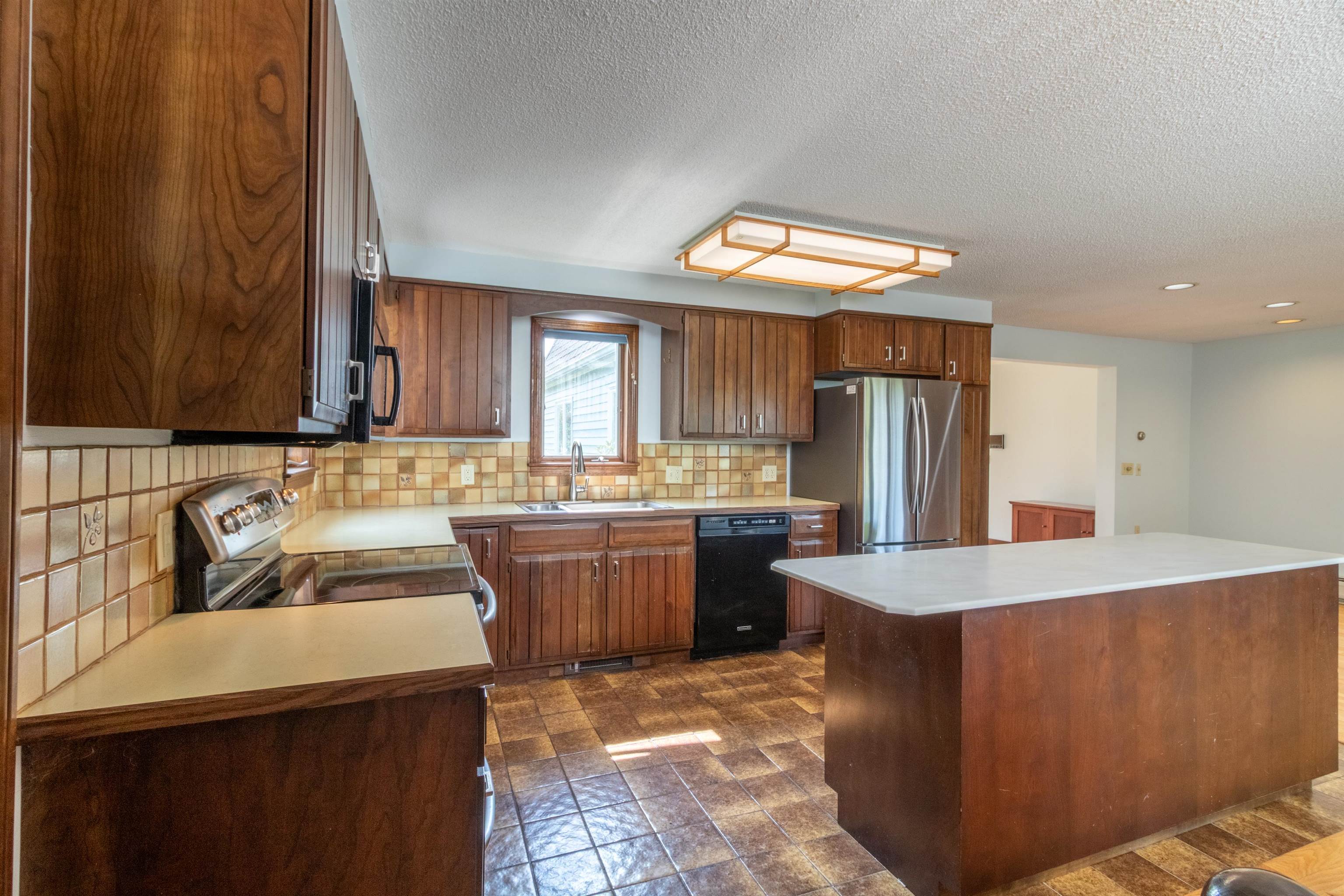 586 Old Coach Road Property Photo 14