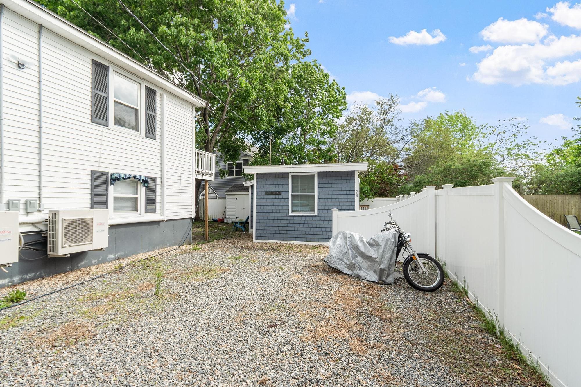28-30 Thorwald Avenue Property Photo 32
