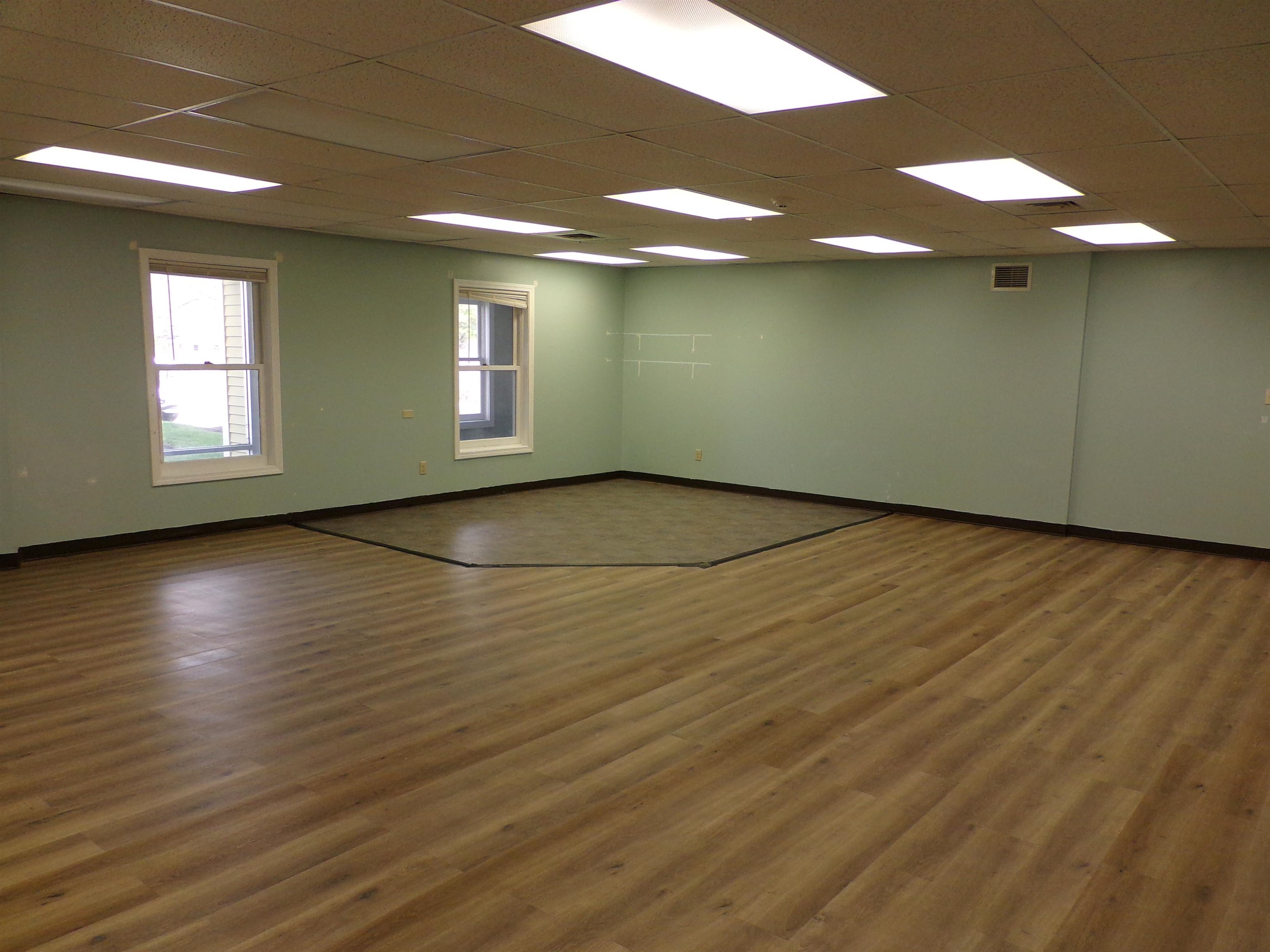 401 Gilford Avenue Property Photo 1