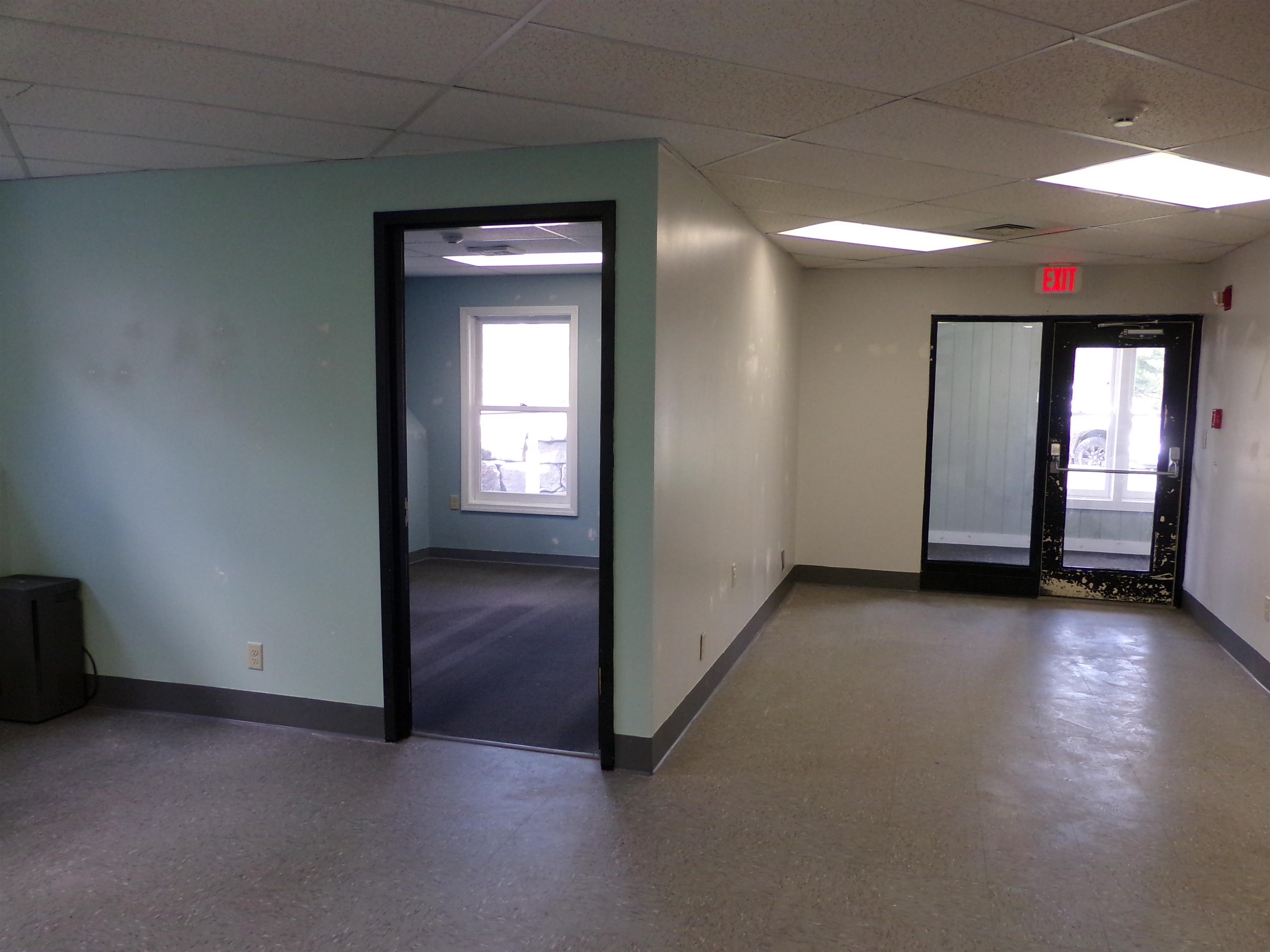 401 Gilford Avenue Property Photo 11