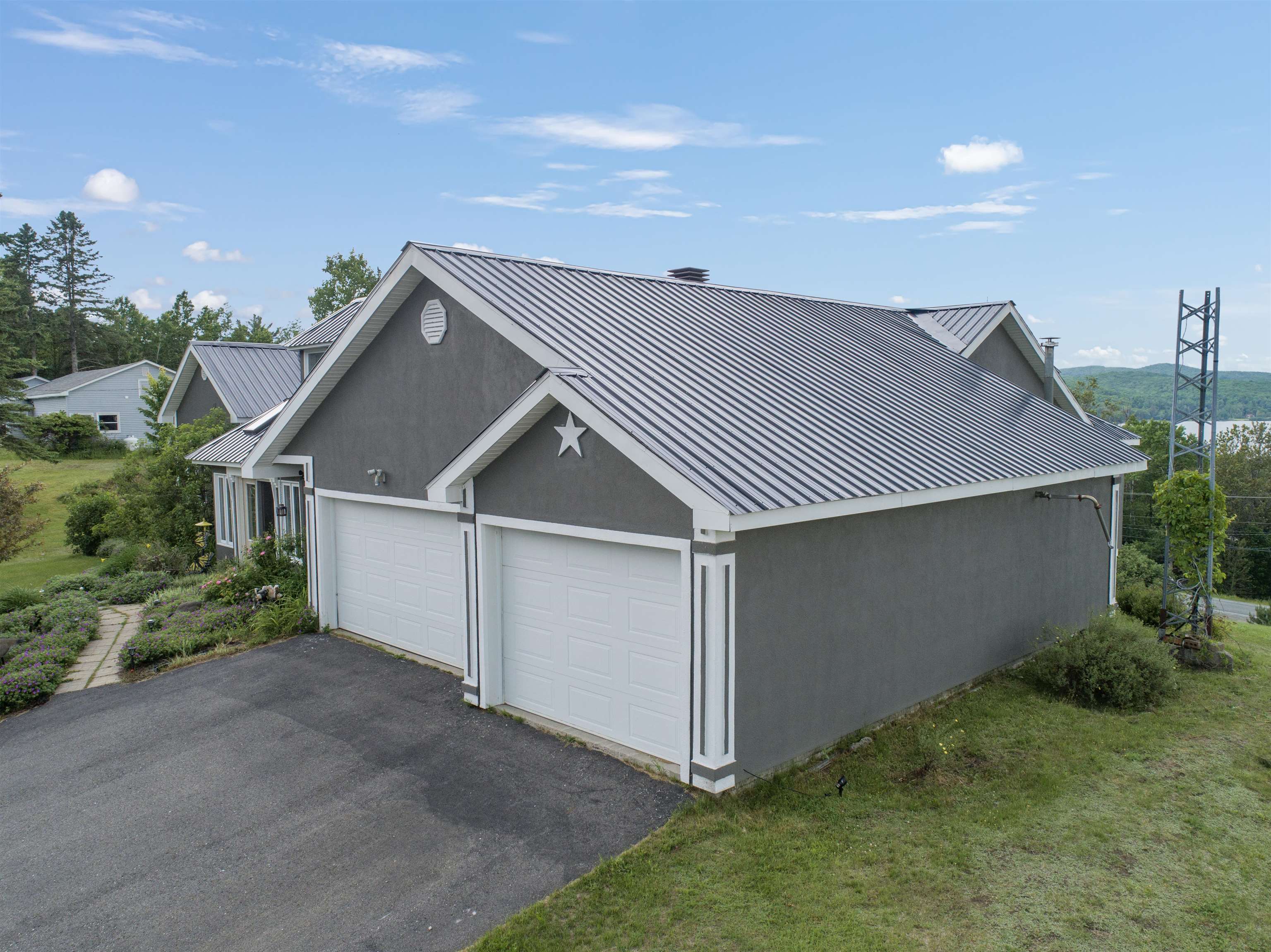 128 Fuller Drive Property Photo 4