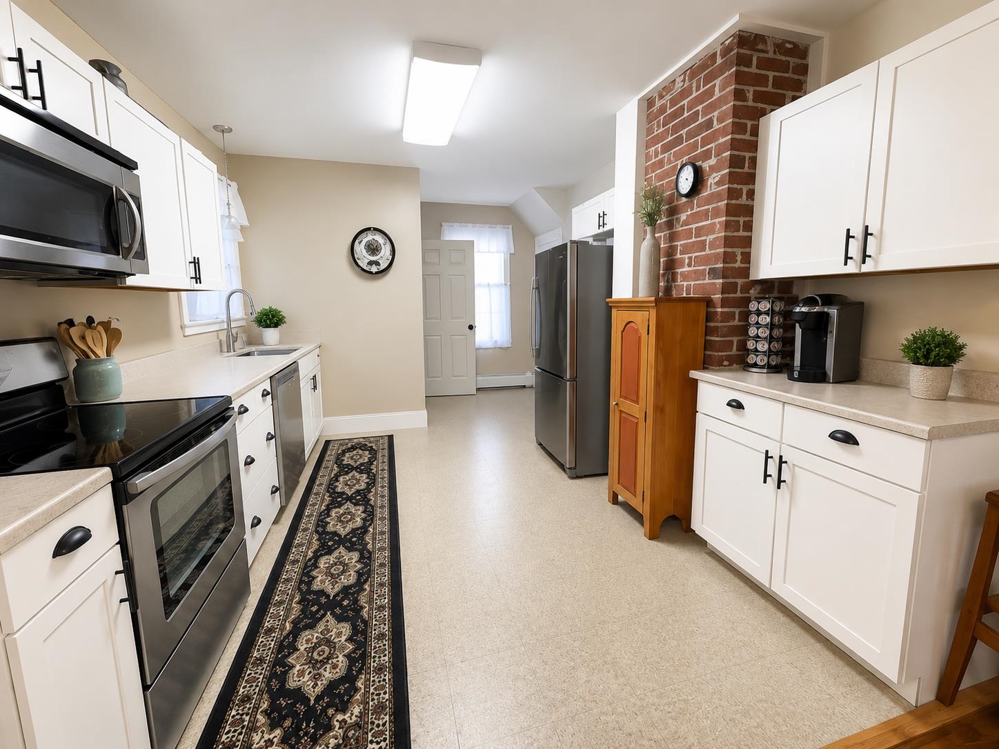 216 Park Street Property Photo 6