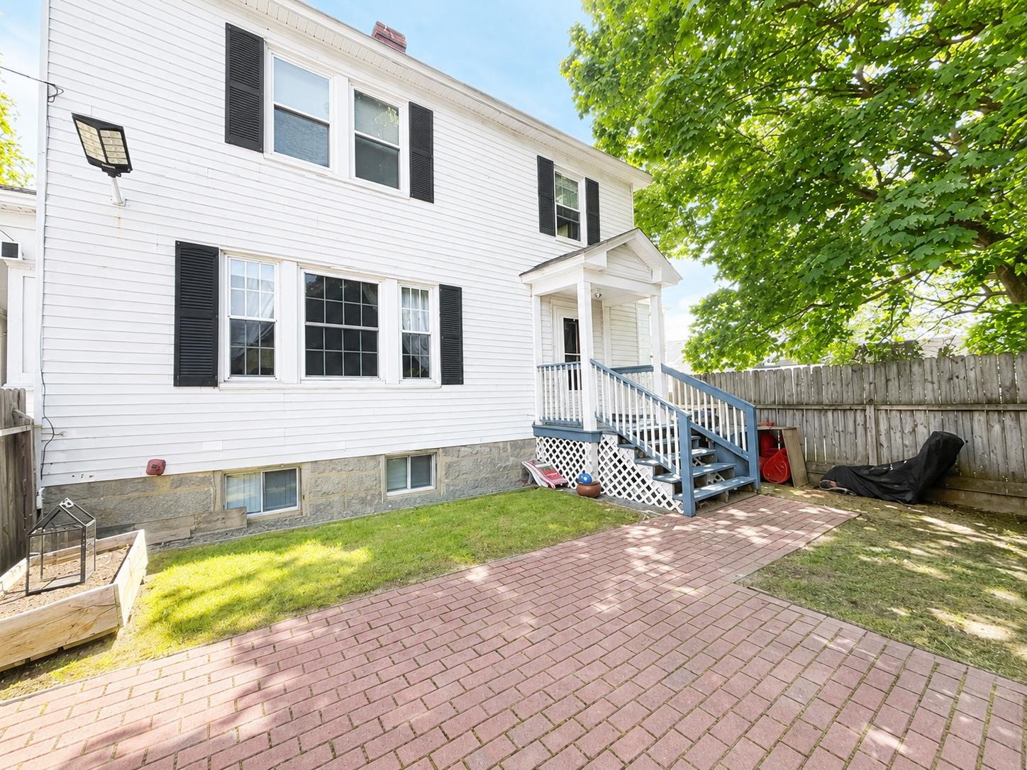 216 Park Street Property Photo 25