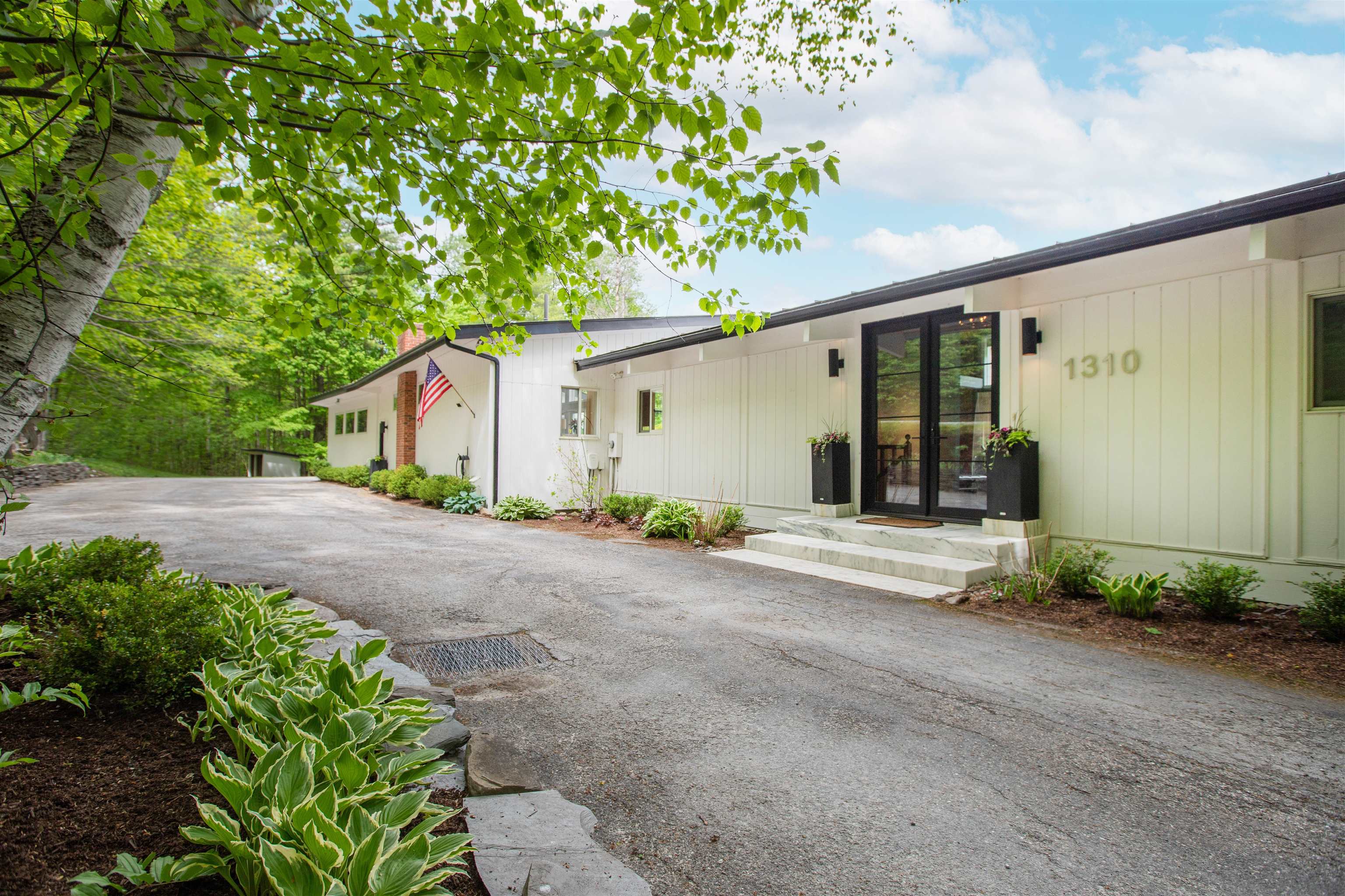 1310 Dorset Hill Road Property Photo 2