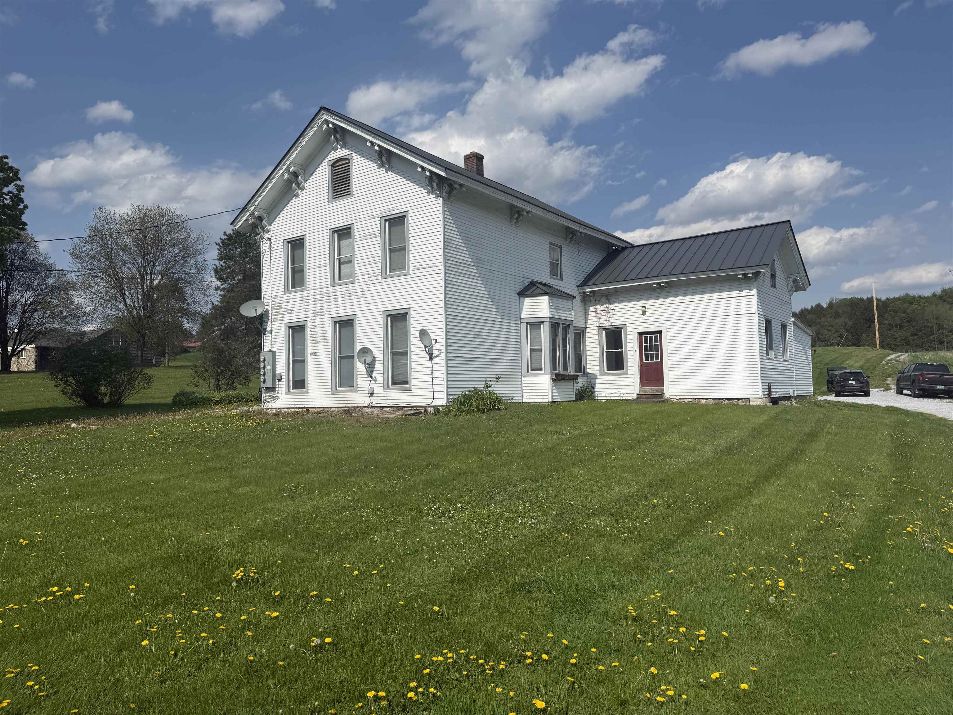 1908 Us Route 7 N Property Photo 1