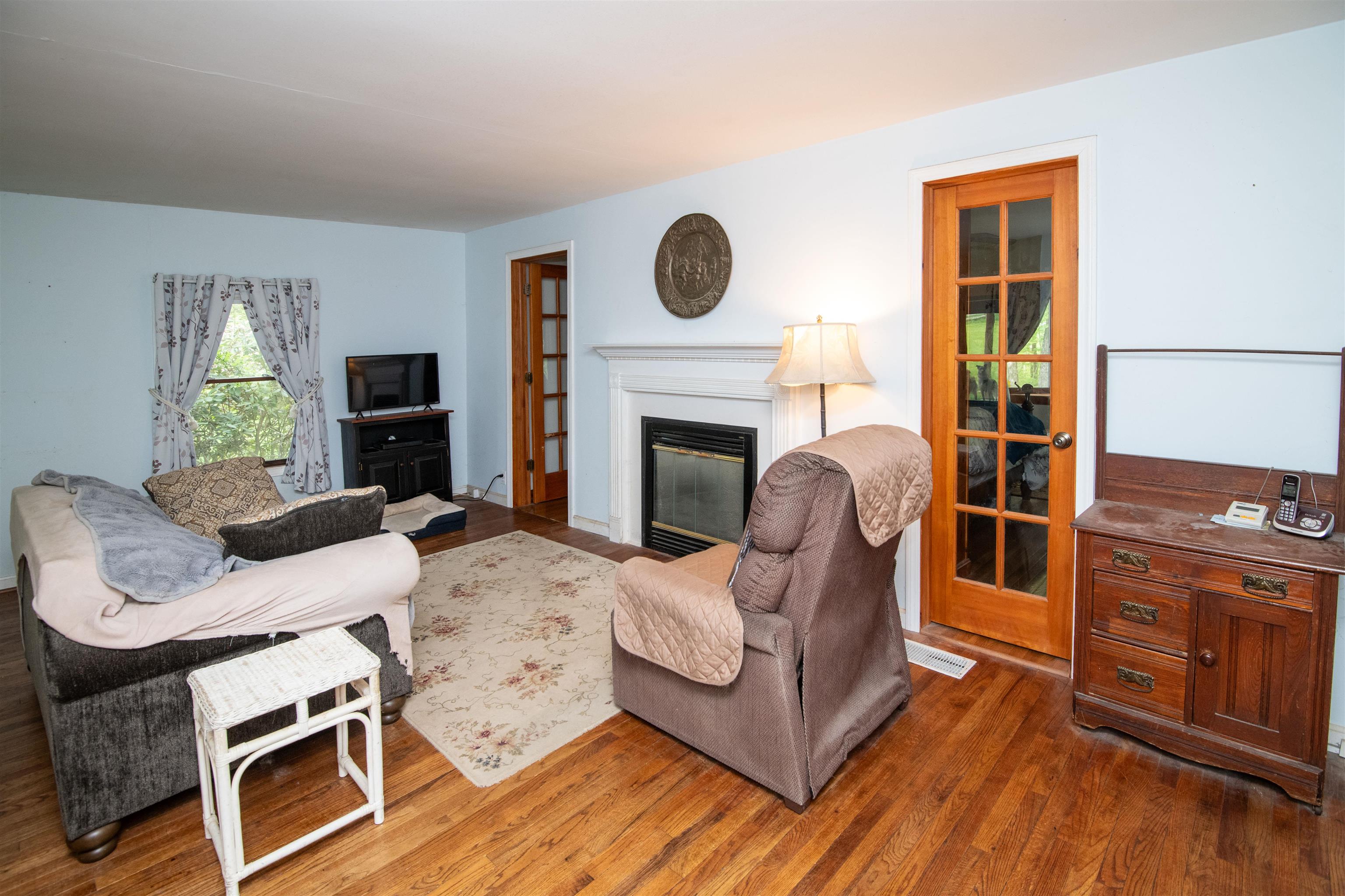 1529 Belmont Road Property Photo 3