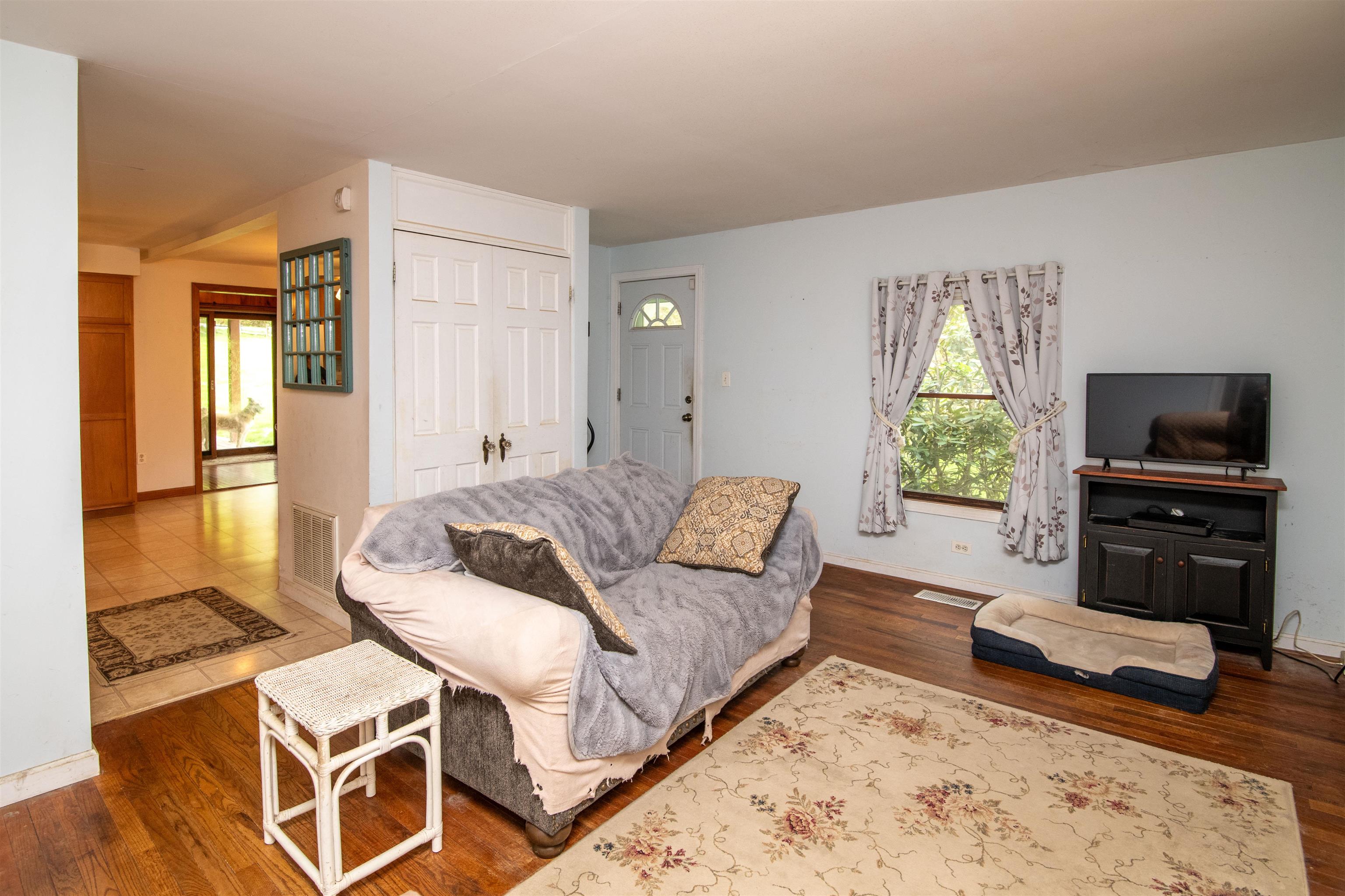 1529 Belmont Road Property Photo 5