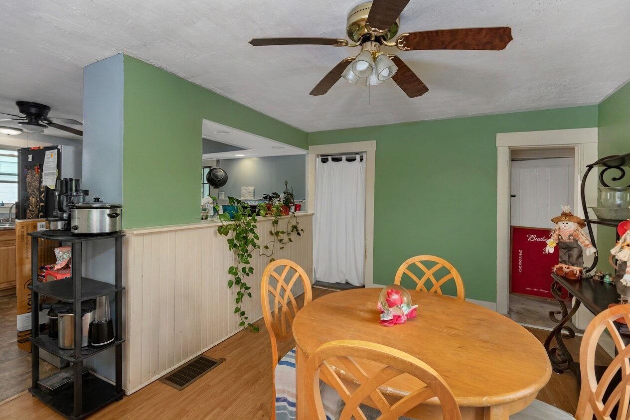 160 S Main Street Property Photo 15