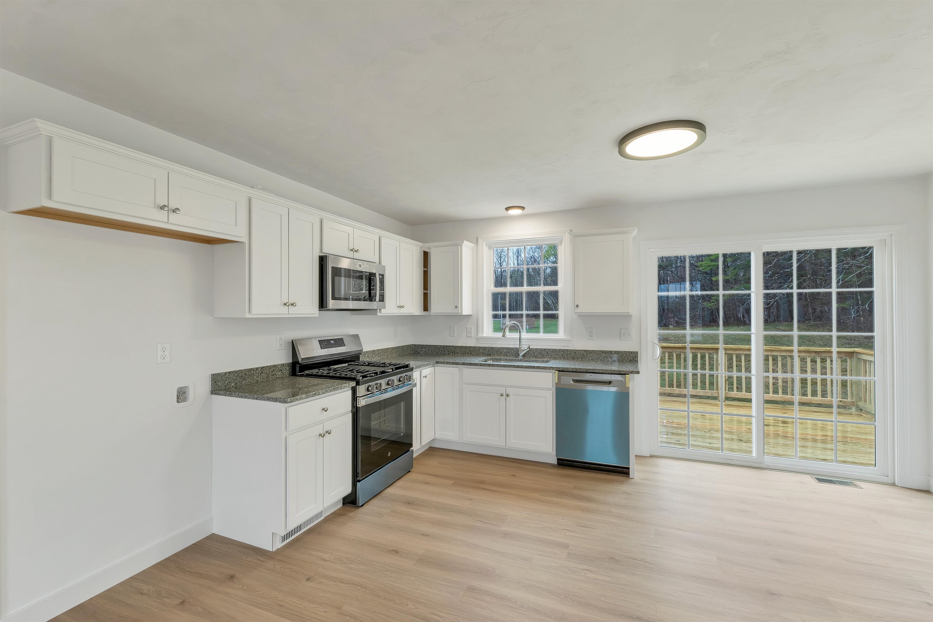 12 Piper Street Property Photo 3