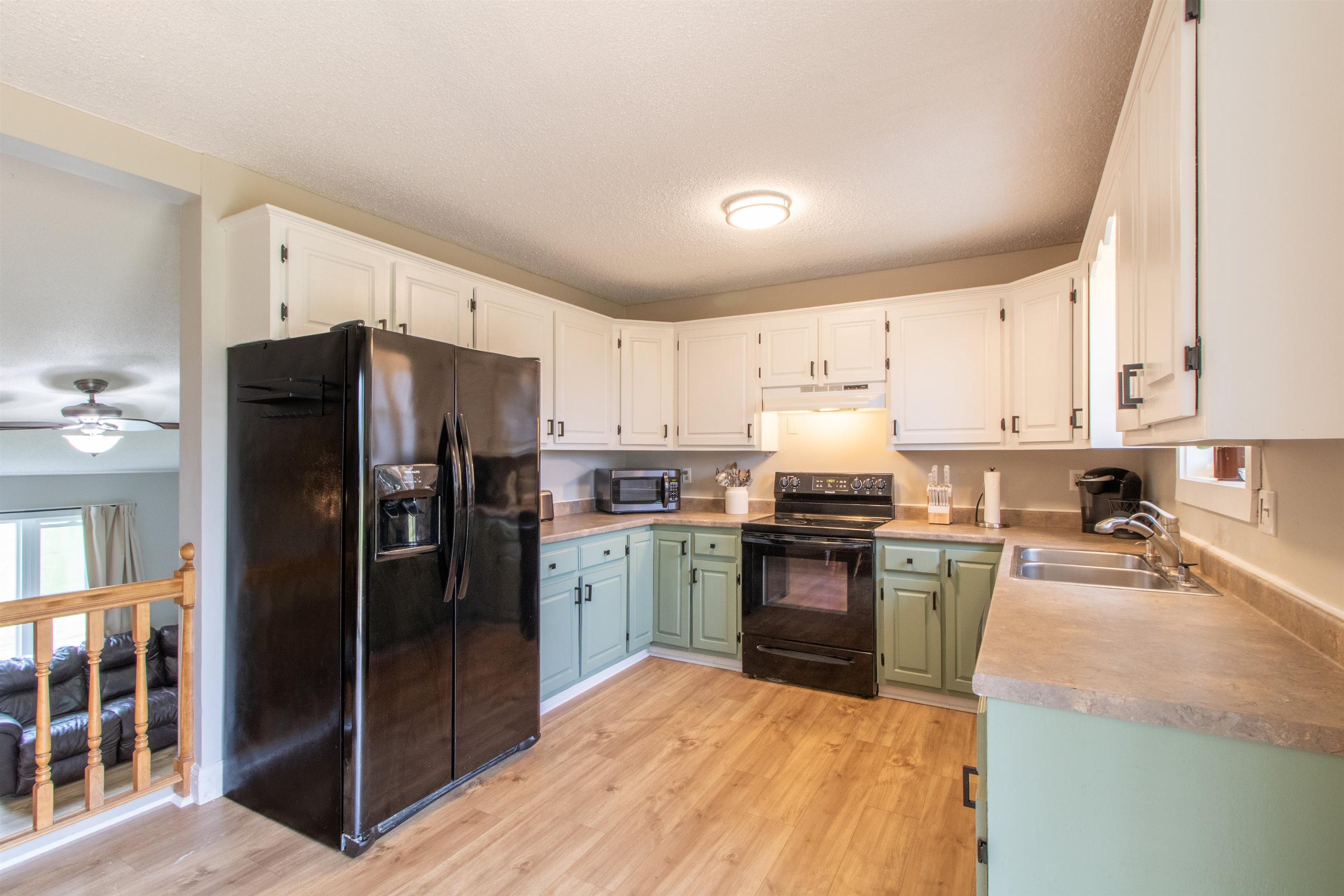 287 Lakeview Drive Property Photo 4