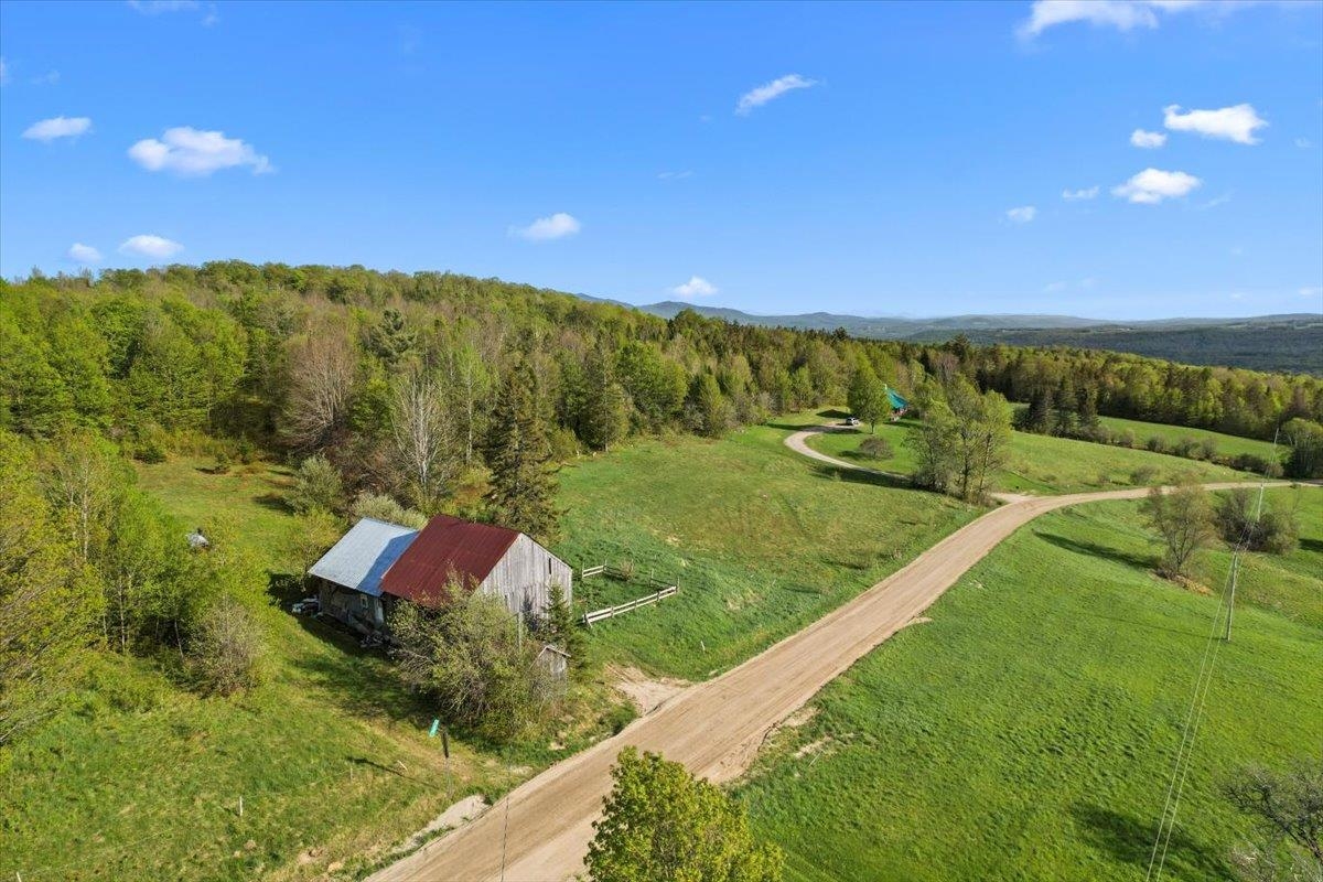 2354 East Ridge Road Property Photo 8
