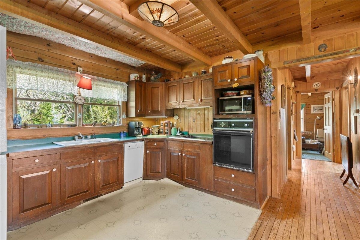 2354 East Ridge Road Property Photo 27